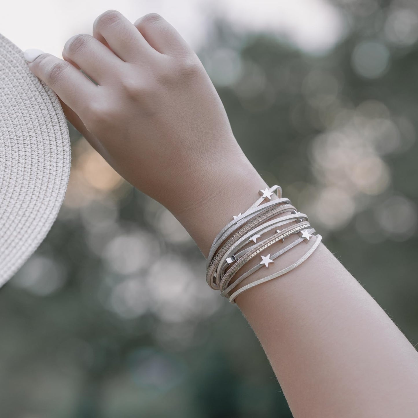 FANCY SHINY Leather Wrap Star Bracelet Boho Bangle Bracelets for Women Trendy Stackable Cute Star Bracelet with Magnetic Clasp(Metallic)