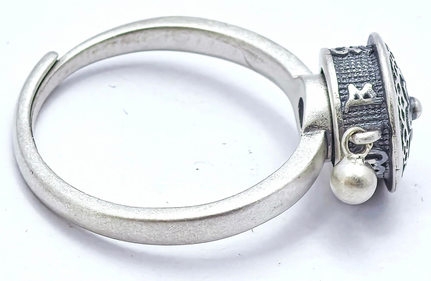 JAJAFOOK Silver Plated Brass Rotating Buddhist Prayer Wheel Ring Adjustable Lotus Spinner Ring for Meditation and Stress Relief