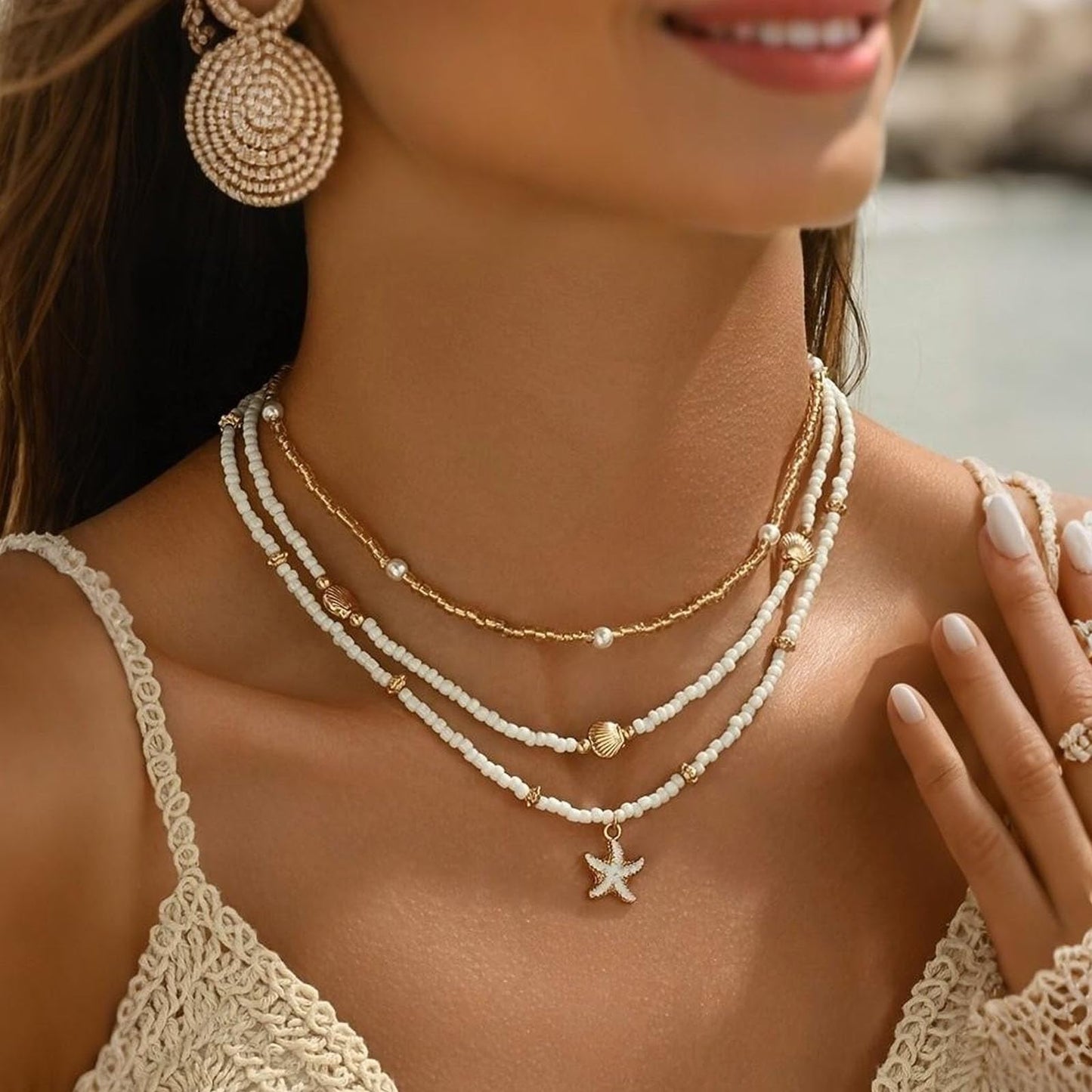 Gold Starfish Shell Necklace for Women Boho Layered Seashell Conch Shell Pearl Pendant Necklaces Set Bohemain Starfish Beach Necklaces Stack Beachy Summer Jewelry Outfits Accessories