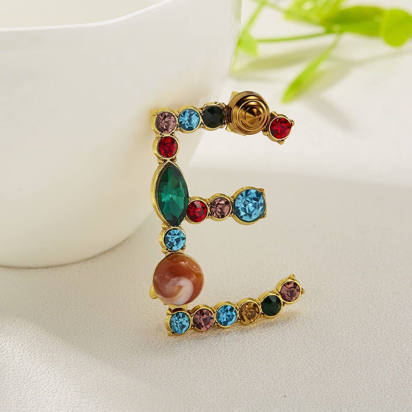 RINHOO Crystal Pearl Initial Brooch Gold Plated Enamel Colorful Letter Alphabet Breastpin Pin Jewelry for GIFTS (Gold E)