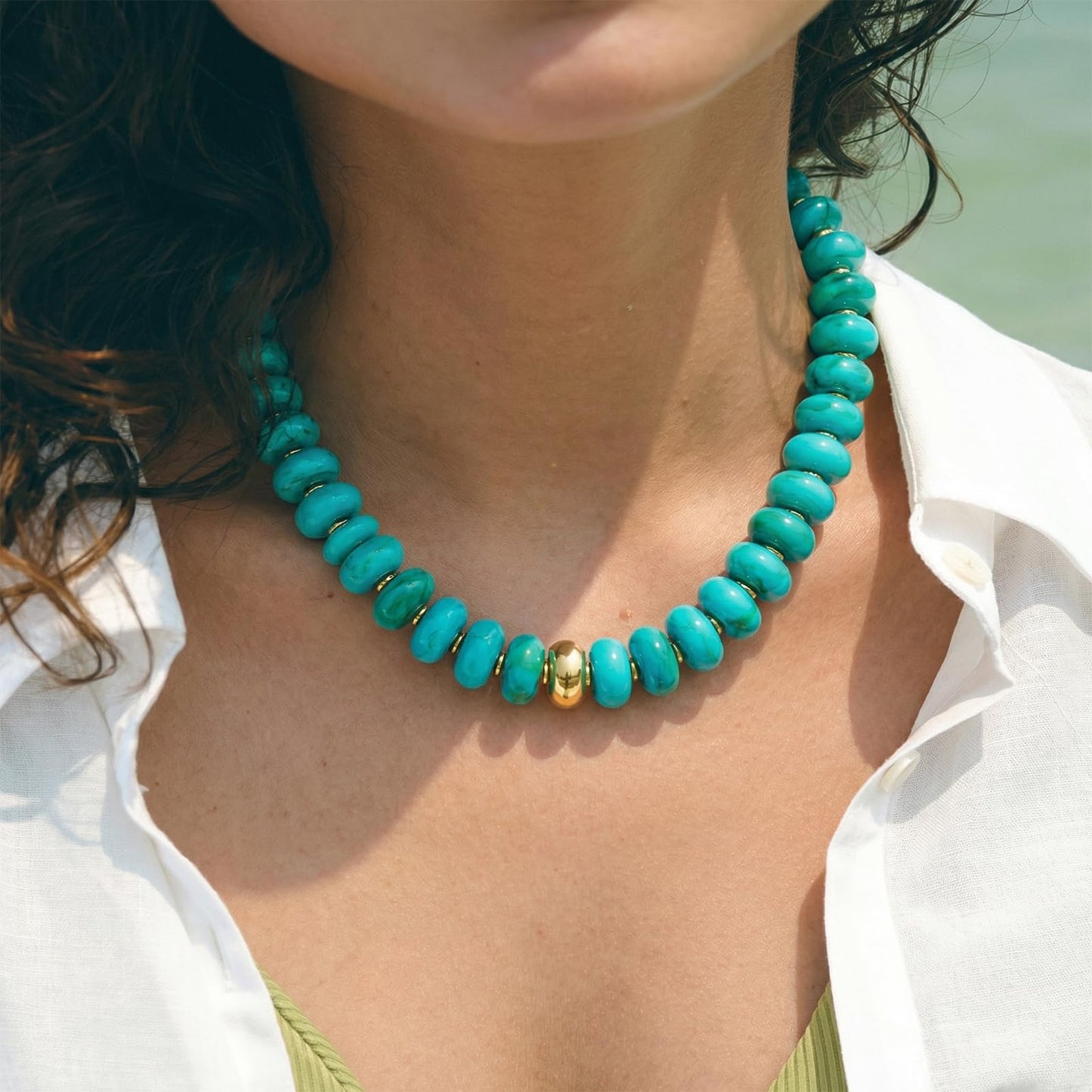 HolidayQbee Beaded Necklace for Women Chunky Beaded Turquoise Necklace Boho Oval Big Bead Statement Turquoise Choker Necklaces Fashion Trendy Summer Beach Jewelry Gifts
