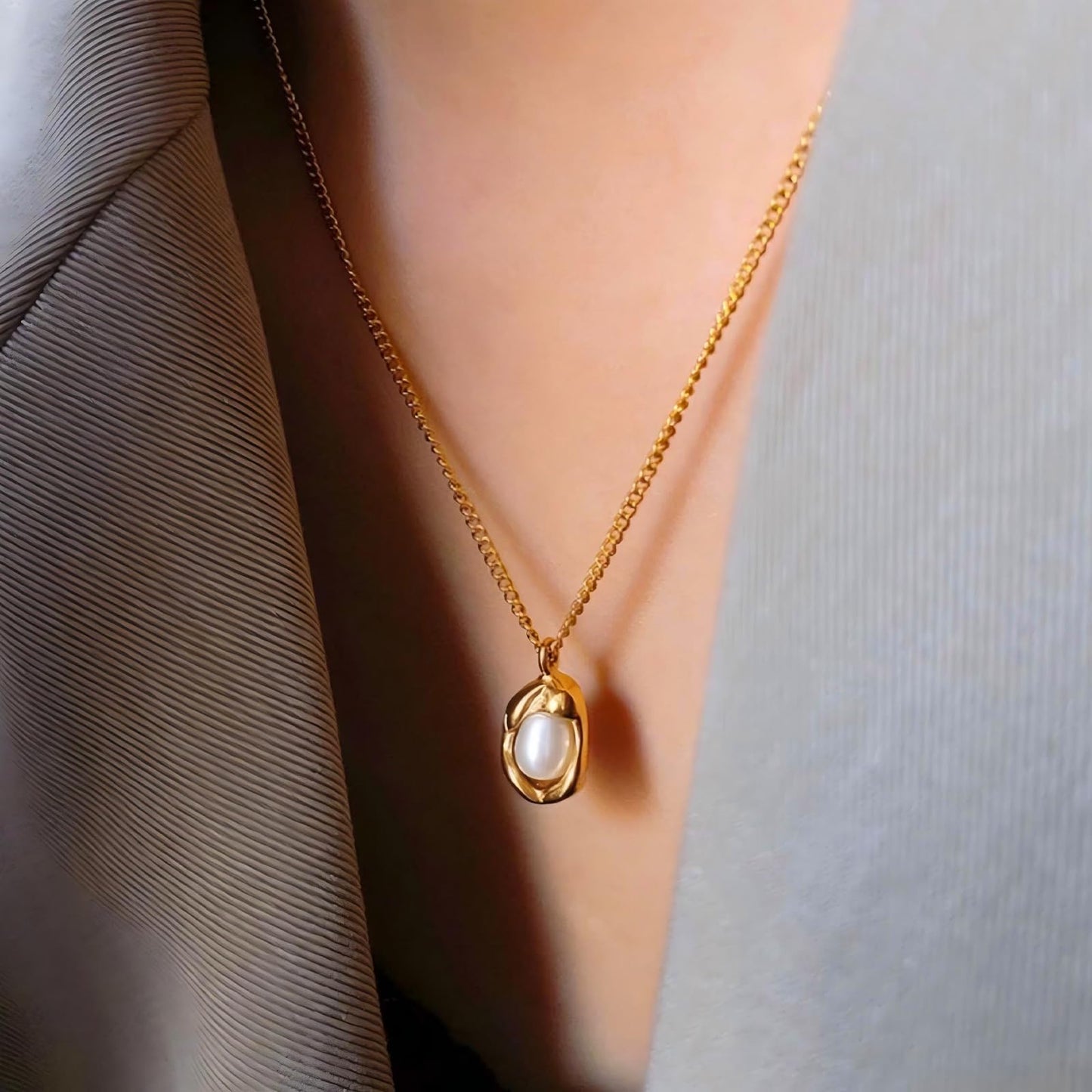 18K Gold Plated Pearl Pendant Necklace, Stainless Steel Gold Nugget Necklace with Freshwater Pearl, White Fritillaria - Trendy Jewelry
