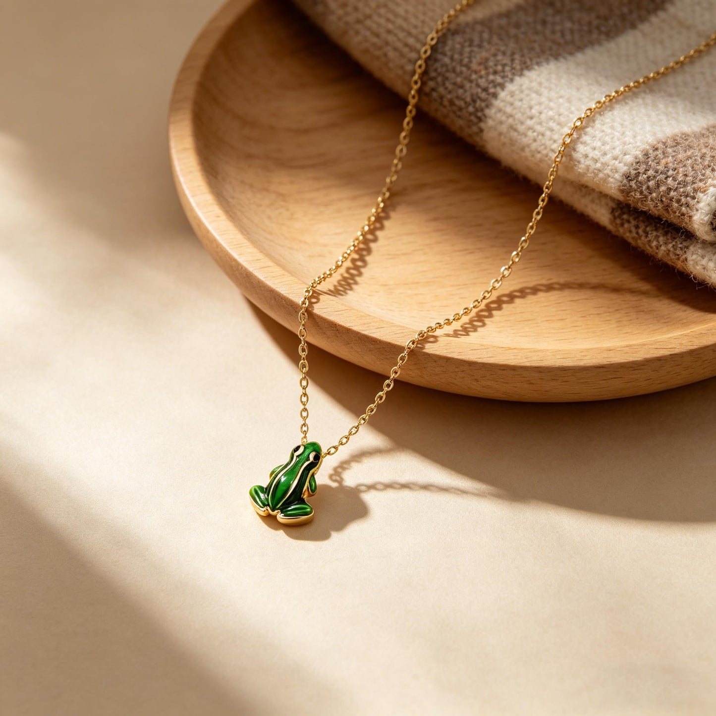 Baydurcan Frog Necklace for Women, Cute Green Animal Frog Pendant Jewelry, Frogs Themed Gift for Daughter Sister Mom Her