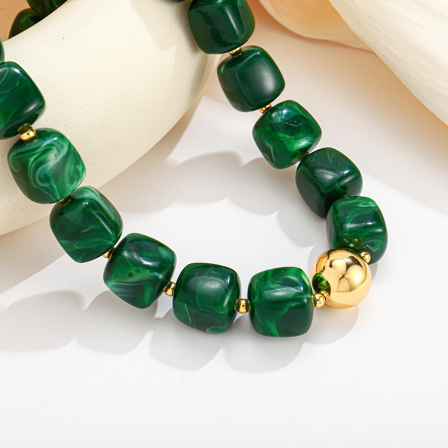 WOWORAMA Green Beaded Necklace for Women Trendy Chunky Statement Choker Necklaces Dark Green Large Square Resin Beads Necklace Y2k Boho Summer Jewelry