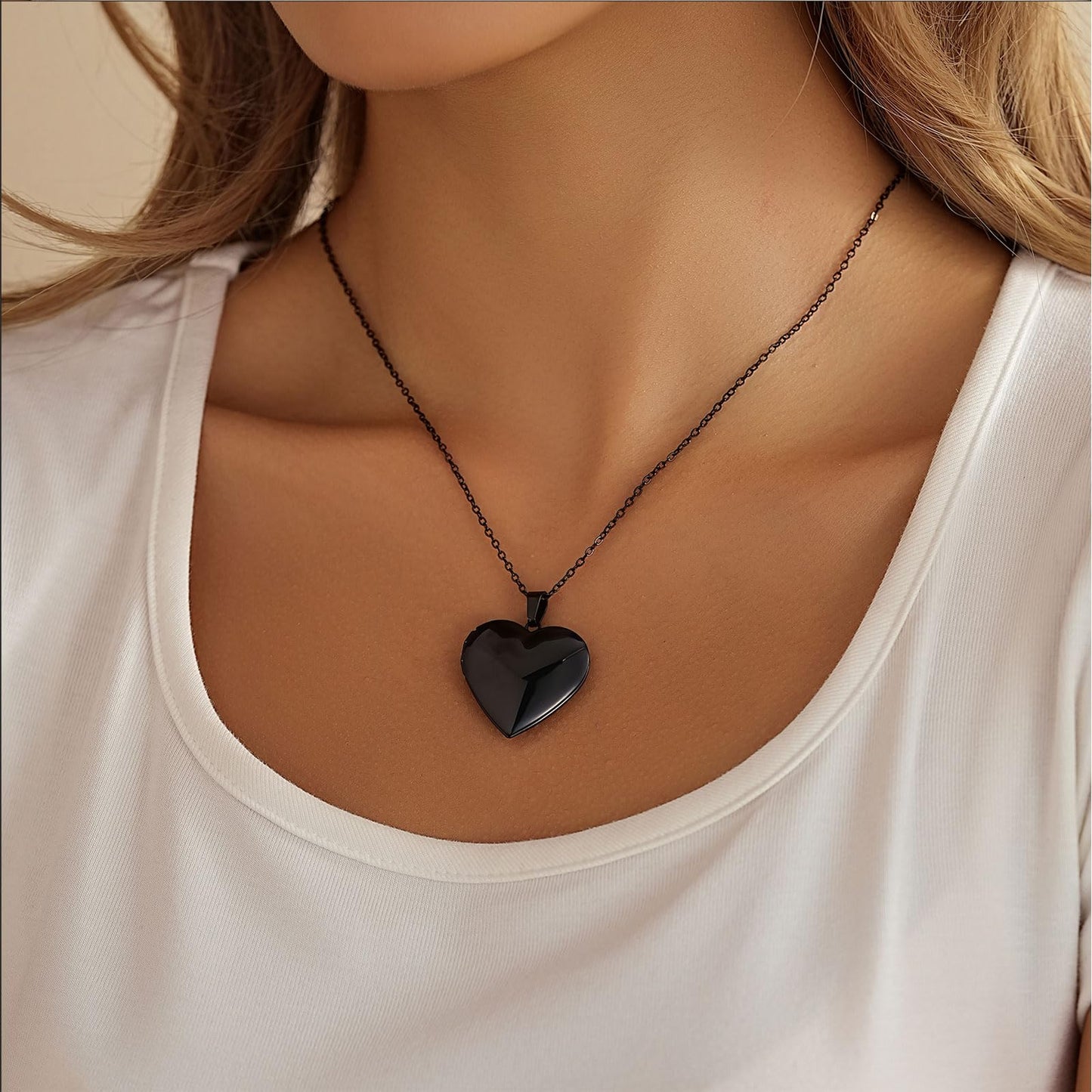 PHOCKSIN Black Heart Lockets Necklace for Girlfriend Locket Necklaces that Holds 2 Pictures Memorial Lockets for Women