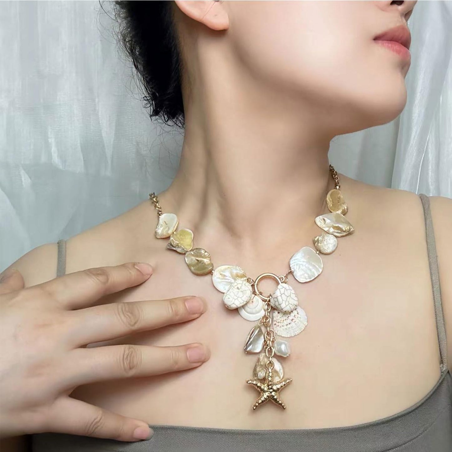 Decixde Shell Necklace Gold Starfish Necklace Seashell Necklace Sea Starfish Necklaces Conch Necklace Summer Beach Jewelry (white)