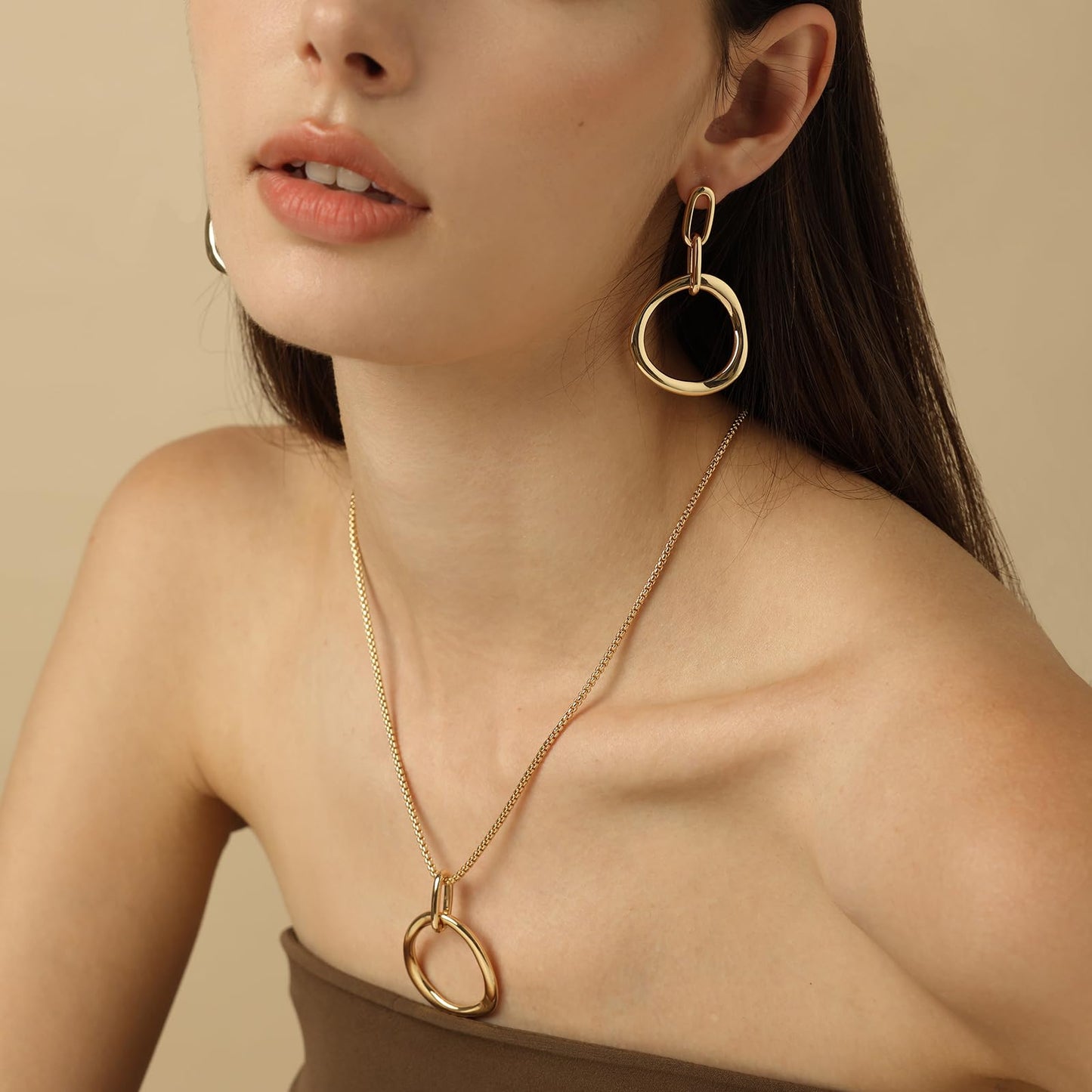 COBI Gold Circle Necklace for Women, 18K Gold Tone Finished Long Gold Necklace, Gold Statement Necklace Simple Everyday Jewelry, Fashion Trendy Birthday Gifts