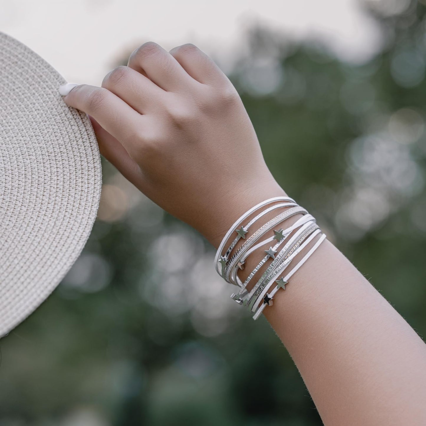 FANCY SHINY Leather Wrap Star Bracelet Boho Bangle Bracelets for Women Trendy Stackable Cute Star Bracelet with Magnetic Clasp(White)