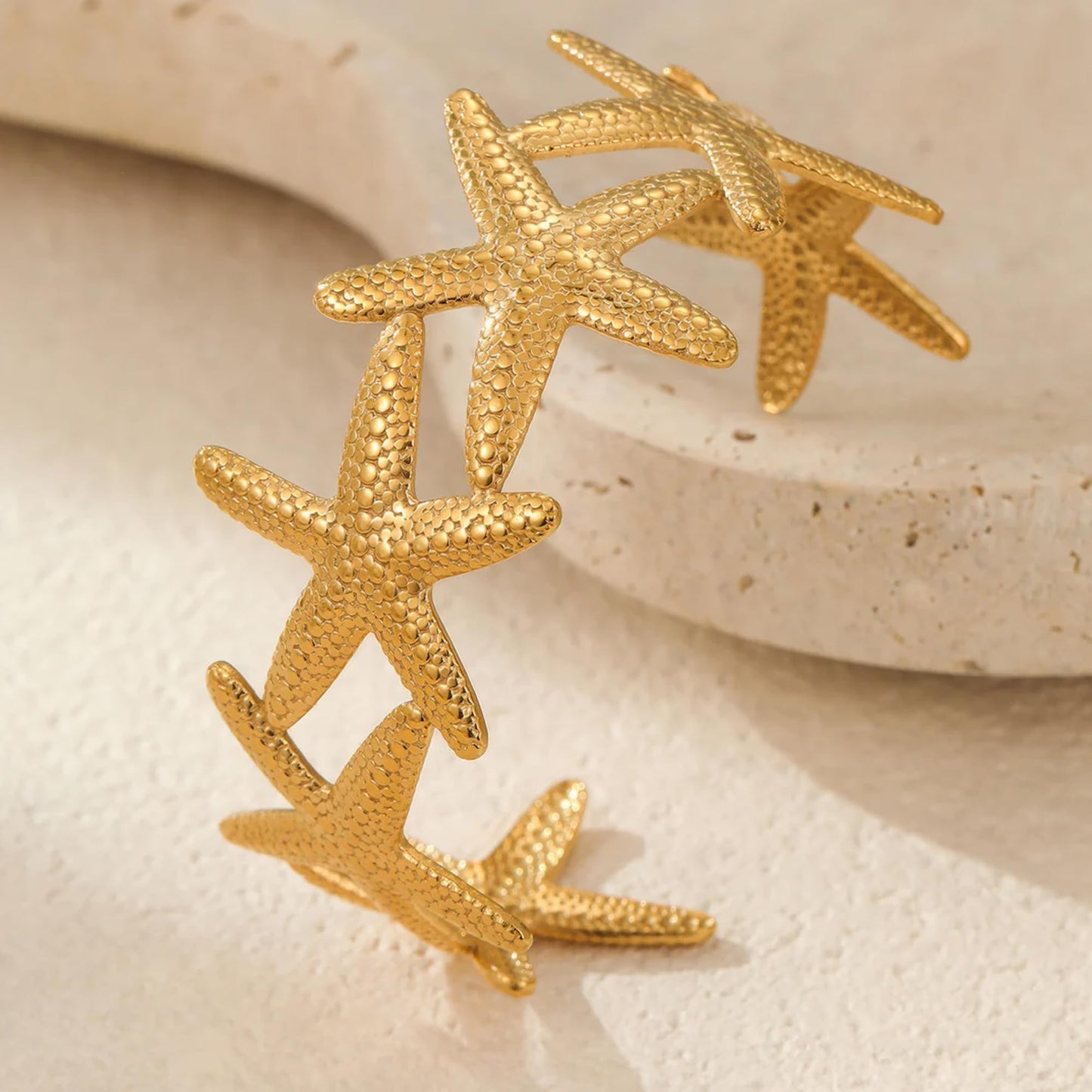 TONLUYAX Chunky Gold Starfish Cuff Bracelets for Women Trendy Textured Summer Beach Bangle Bracelets Ocean Statement Bracelet Jewelry
