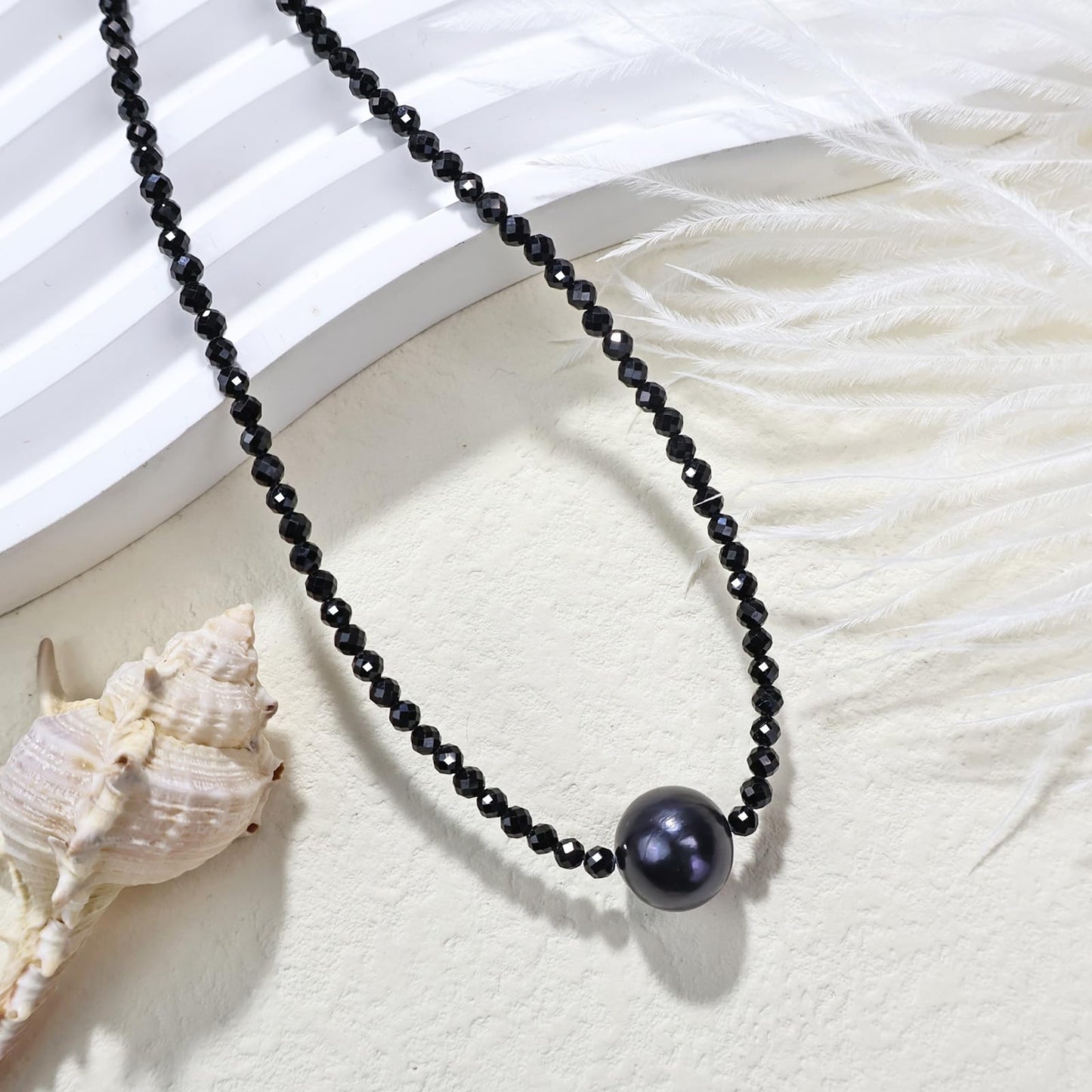 GEMTAL Dainty Single Pearl Pendant Necklaces for Women Trendy,Womens Black Pearl Beaded Choker Necklace,Delicate Round Freshwater Pearl Necklace Jewelry Gift for Women girls(Black)