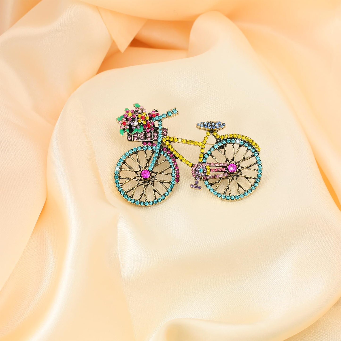 Vancy Utopia Crystal Rhinestone Creative Bicycles Brooch Pin for Women Retro Elegant Handmade Blue Brooches Pins Classic Wedding Fashion Jewelry Accessories Gift
