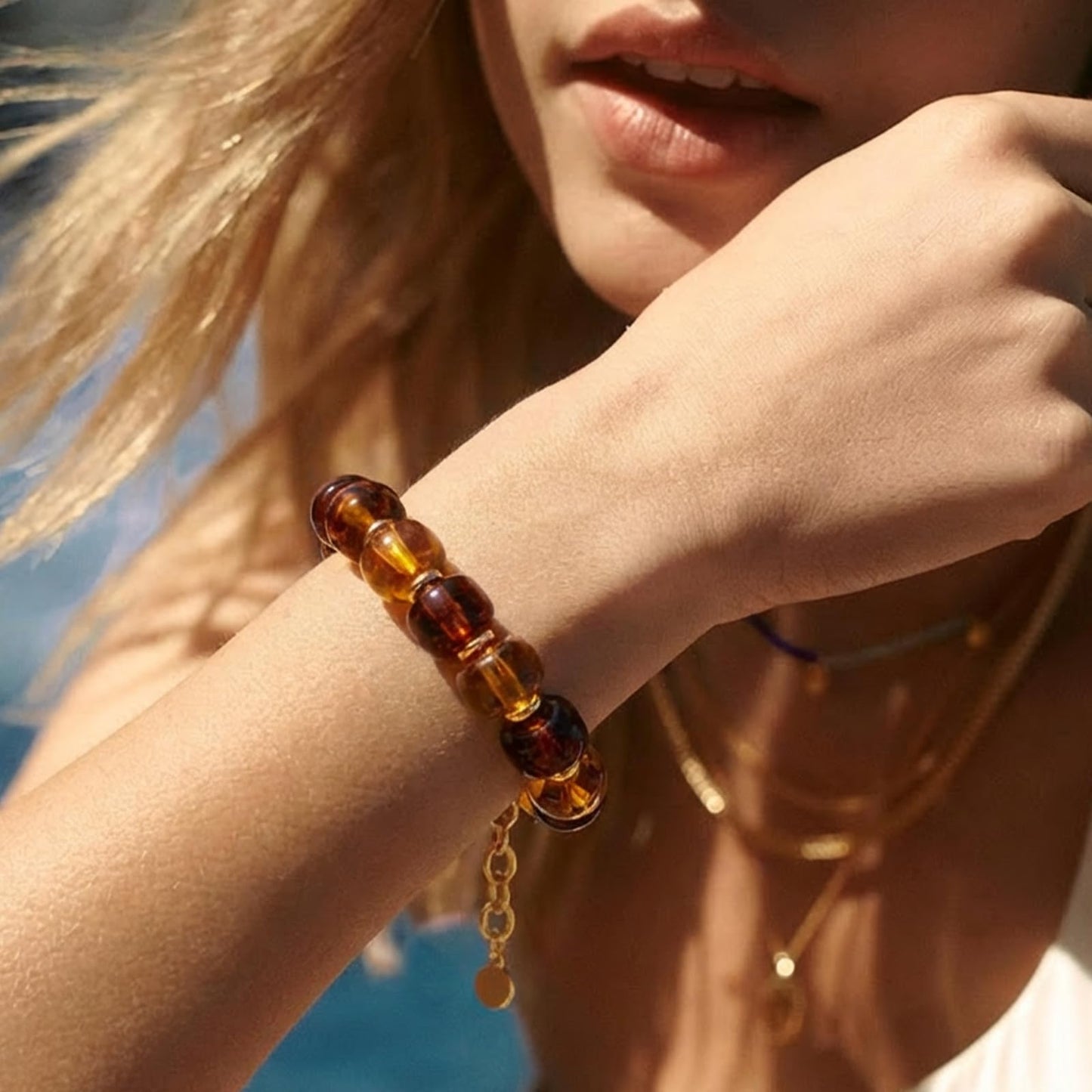 HolidayQbee Beaded Bracelets for Women Dainty Chunky Bracelet Amber Beaded Boho Summer Bracelet Fashion Trendy Stone Beads Bracelet Beach Jewelry Gifts