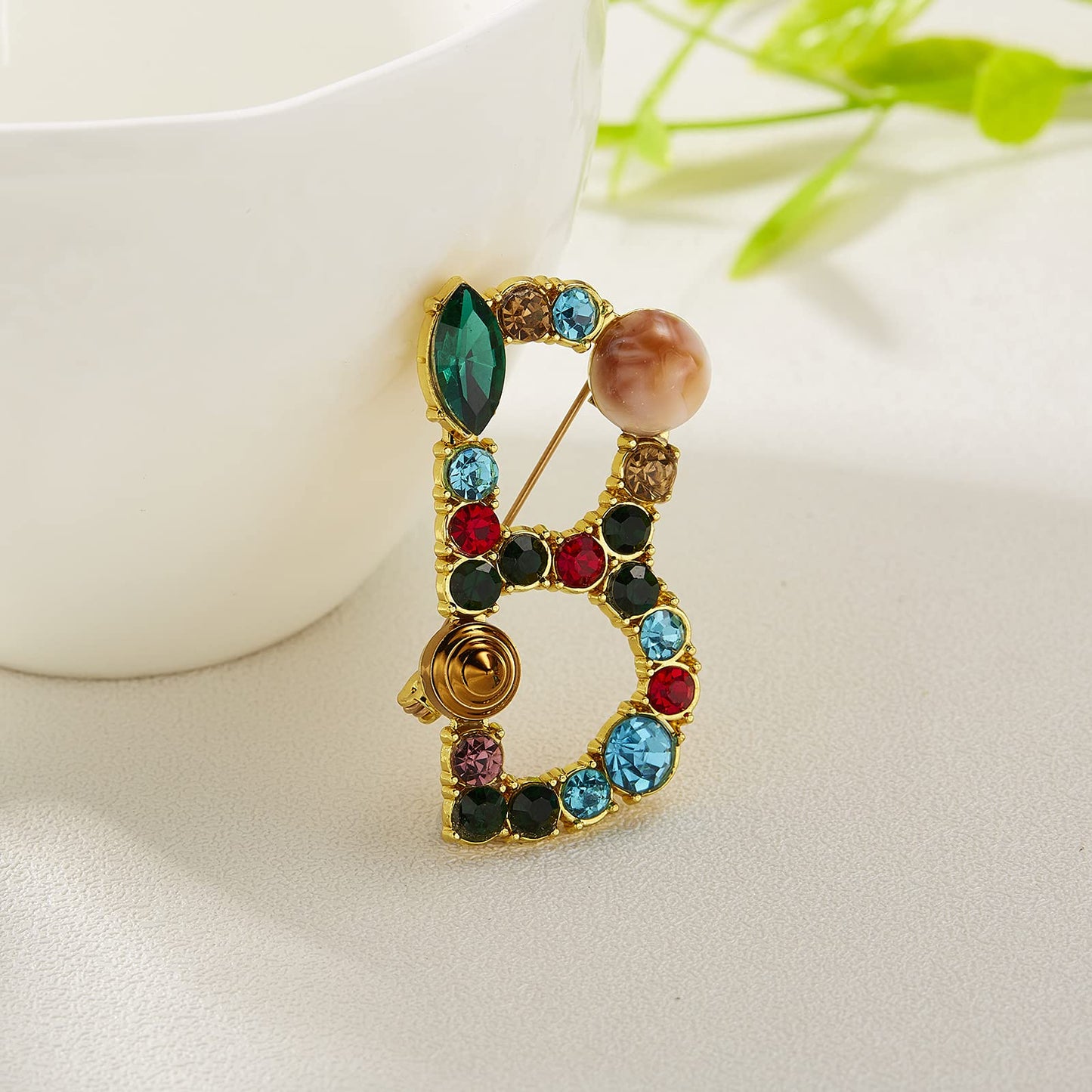 RINHOO Crystal Pearl Initial Brooch Gold Plated Enamel Colorful Letter Alphabet Breastpin Pin Jewelry for GIFTS (Gold B)