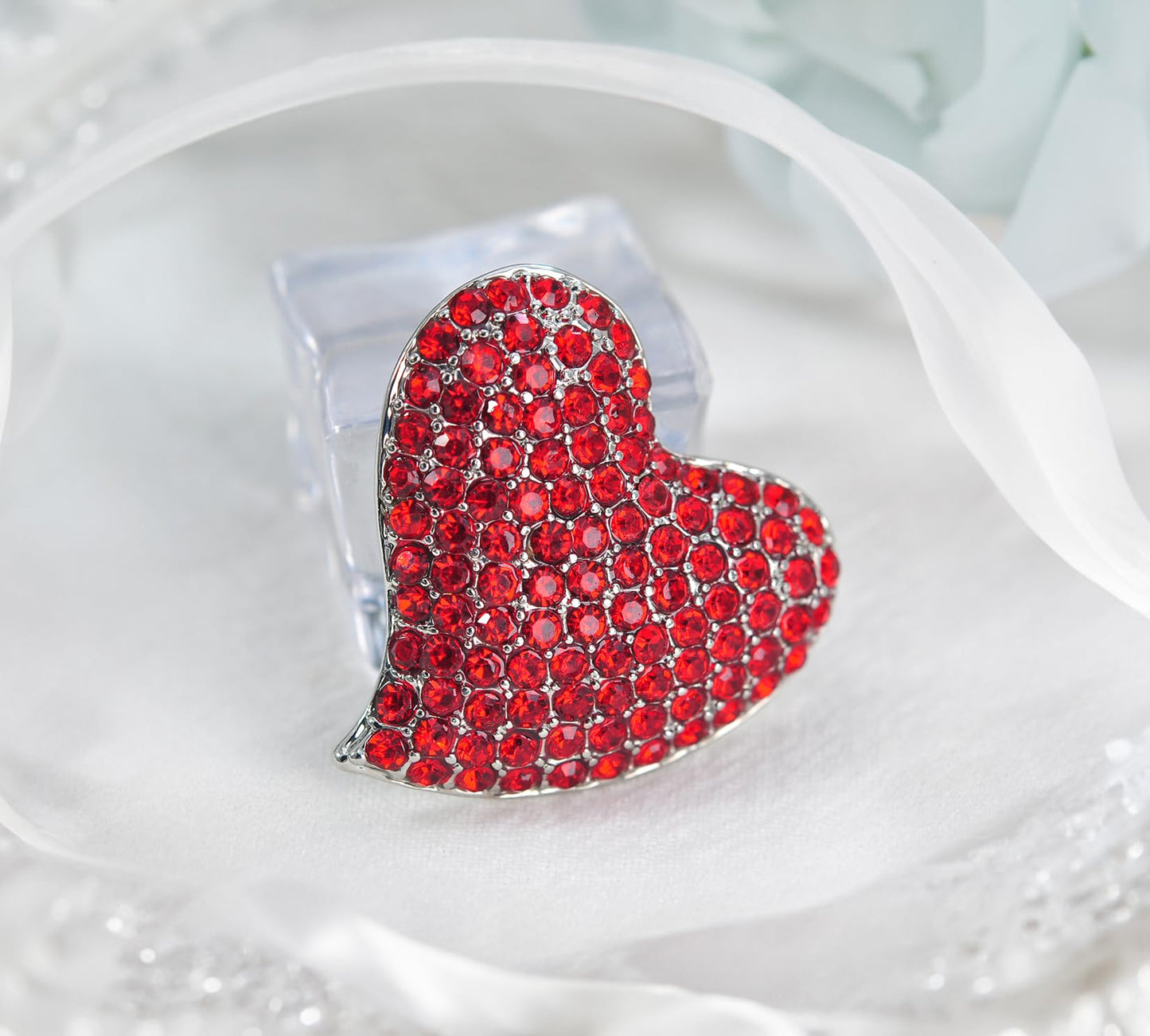 Gyn&Joy Silvery Tone Austrian Crystal Love Heart Brooch Pin BZ264 (Red)