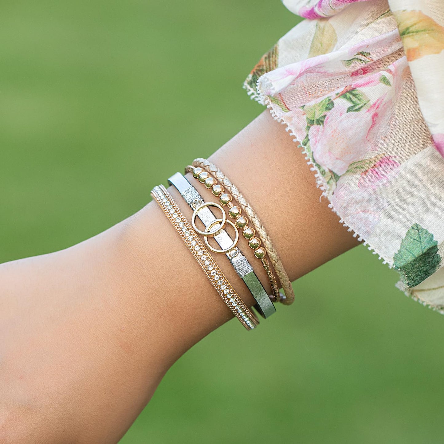 FANCY SHINY Boho Leather Wrap Bracelet Stackable Beaded Infinity Chunky Cuff Bracelets with Magnetic Clasp Western Hippie Outfits Jewelry Gifts for Women(Silver/Gold)