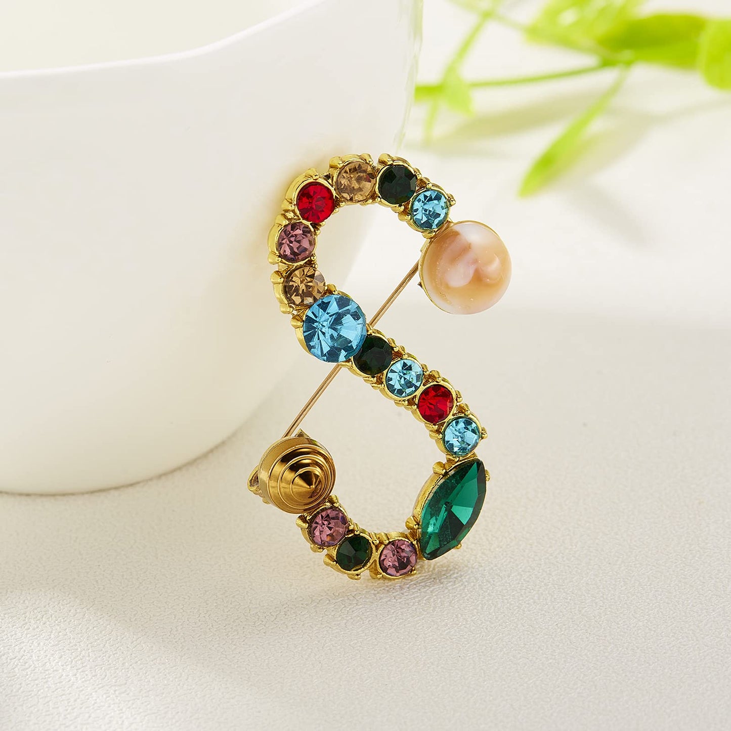 RINHOO Crystal Pearl Initial Brooch Gold Plated Enamel Colorful Letter Alphabet Breastpin Pin Jewelry for GIFTS (Gold S)