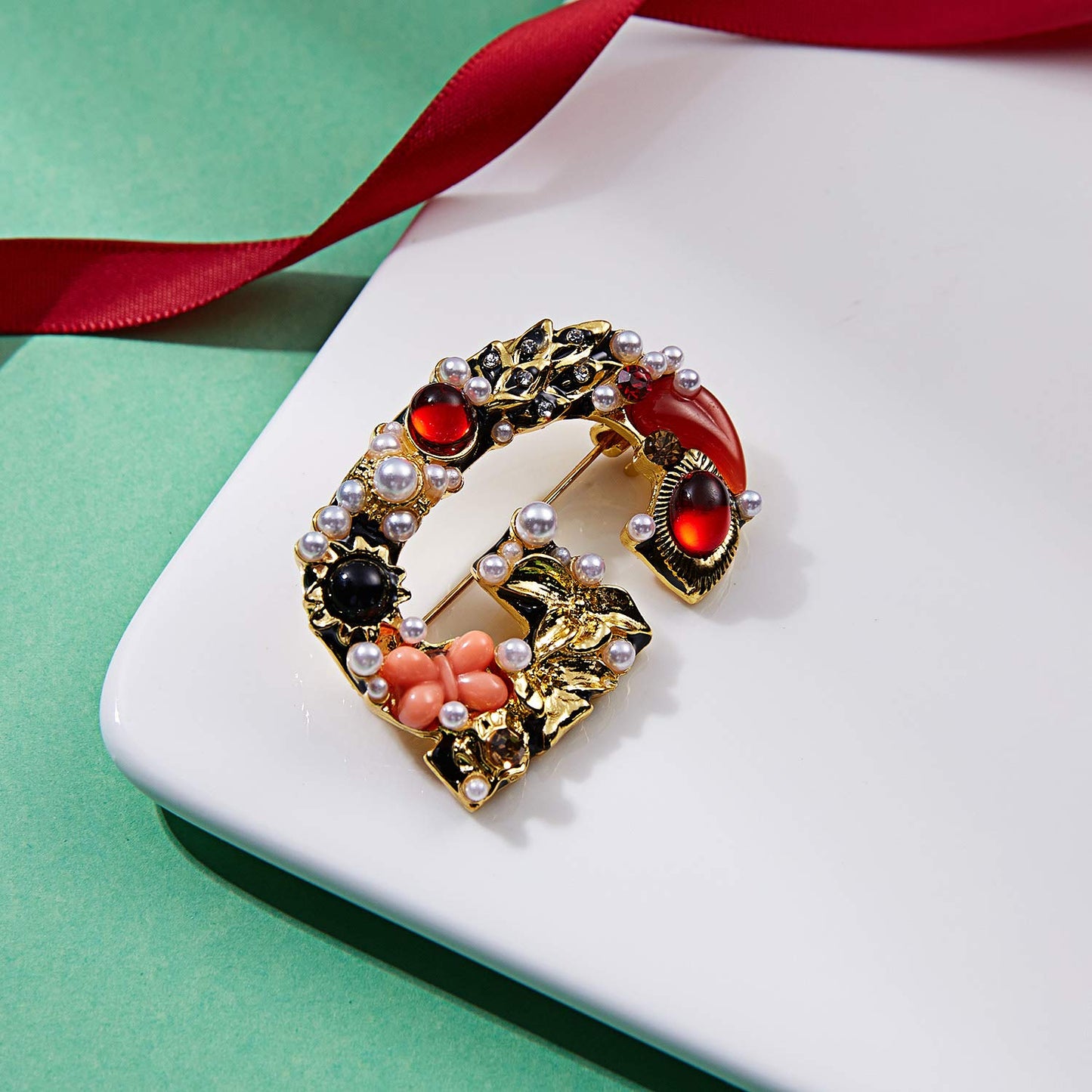 RINHOO Pearl Initial Brooch Pin Crystal A-Z 26 Alphabet Letters Brooch Colorful Enamel Breastpin Pin Jewelry for women Gifts (G)