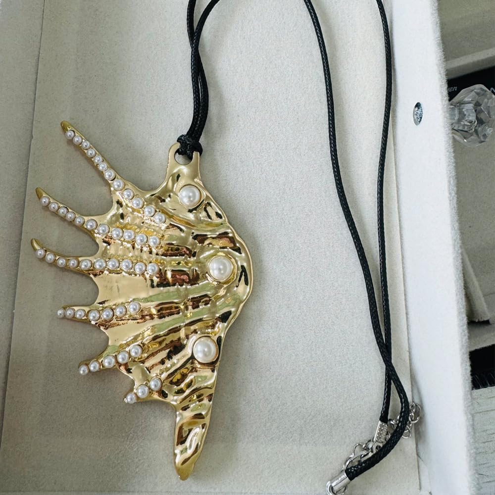Large 14K Gold Plated Chunky Sea Shell Necklace for Women Leather Cord Gold Tone Pearl Conch Statement Ocean Theme Boho Beach Statement Trendy Jewelry（Gold）