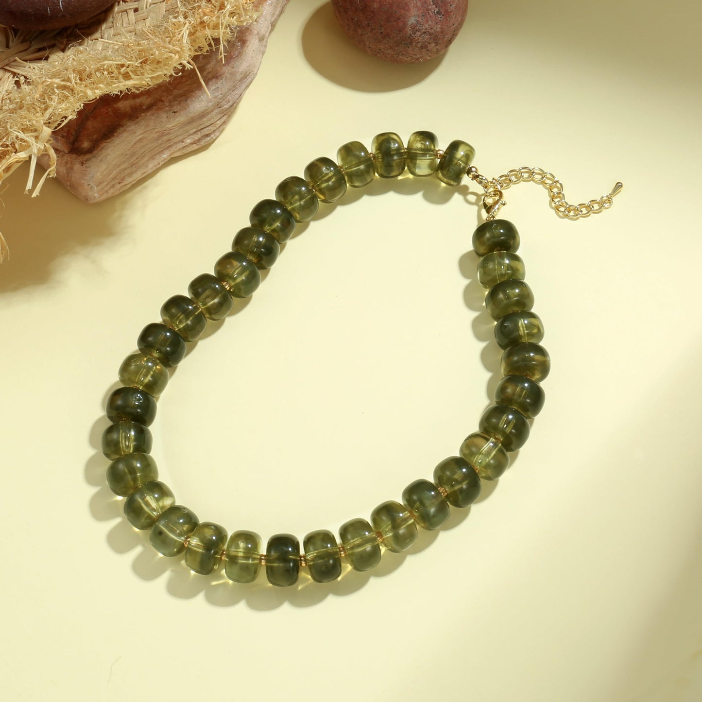Badu Green Chunky Beaded Necklace for Women,Acrylic Bead Choker Statement Necklace Cute Trendy Necklaces Jewelry Gifts