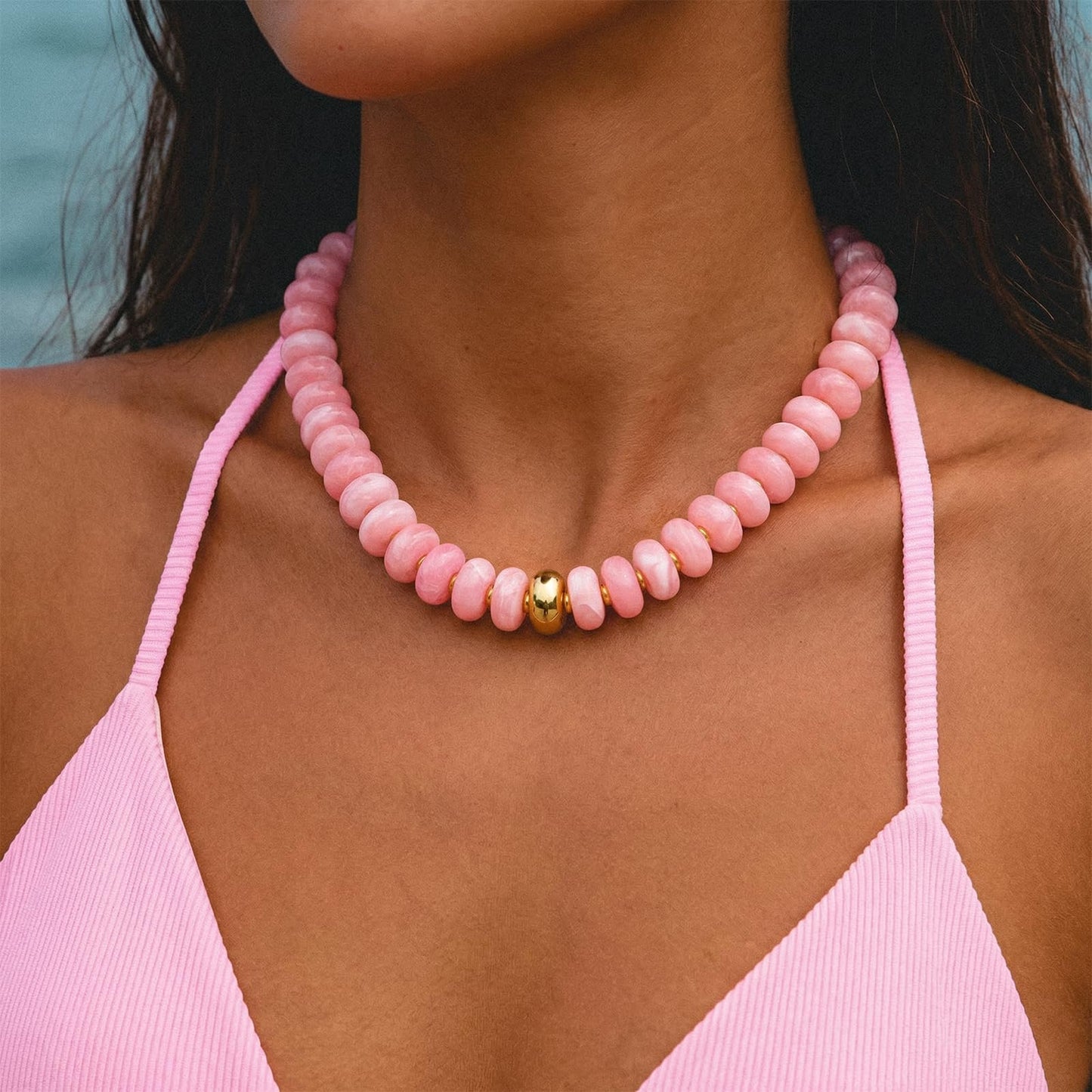 HolidayQbee Beaded Necklace for Women Chunky Beaded Choker Necklace Boho Oval Pink Big Bead Statement Necklaces Fashion Trendy Summer Beach Jewelry Gifts