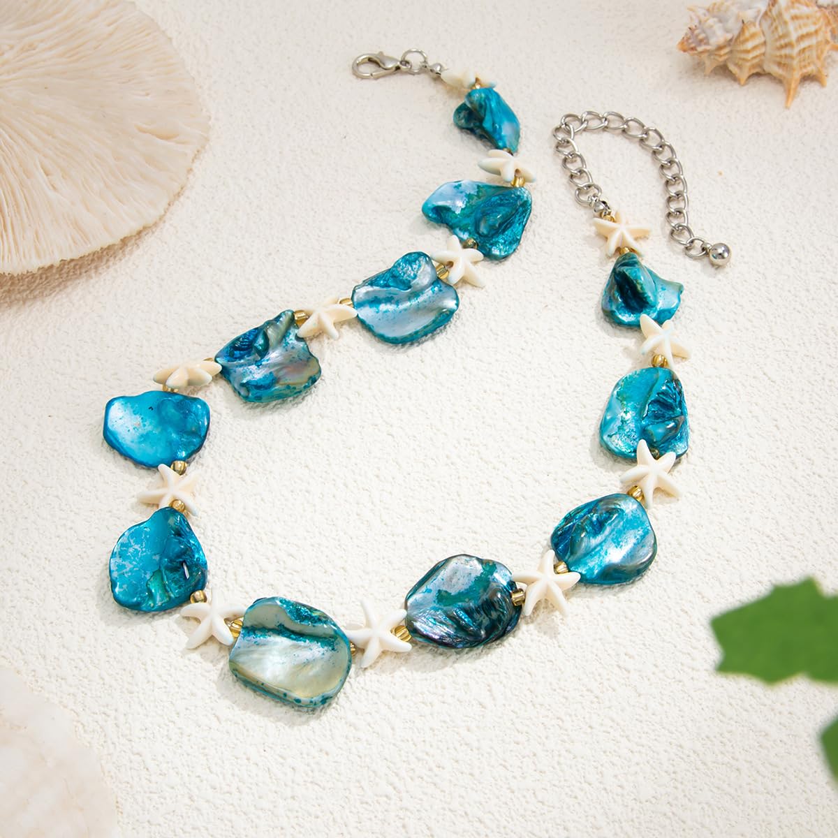 VKLSEPW Starfish Shell Chip Choker Necklace For Women Coastal Beach Vacation Irregular Shell Collar Necklace Gold Tone Ocean Jewelry Two Colors (Blue)