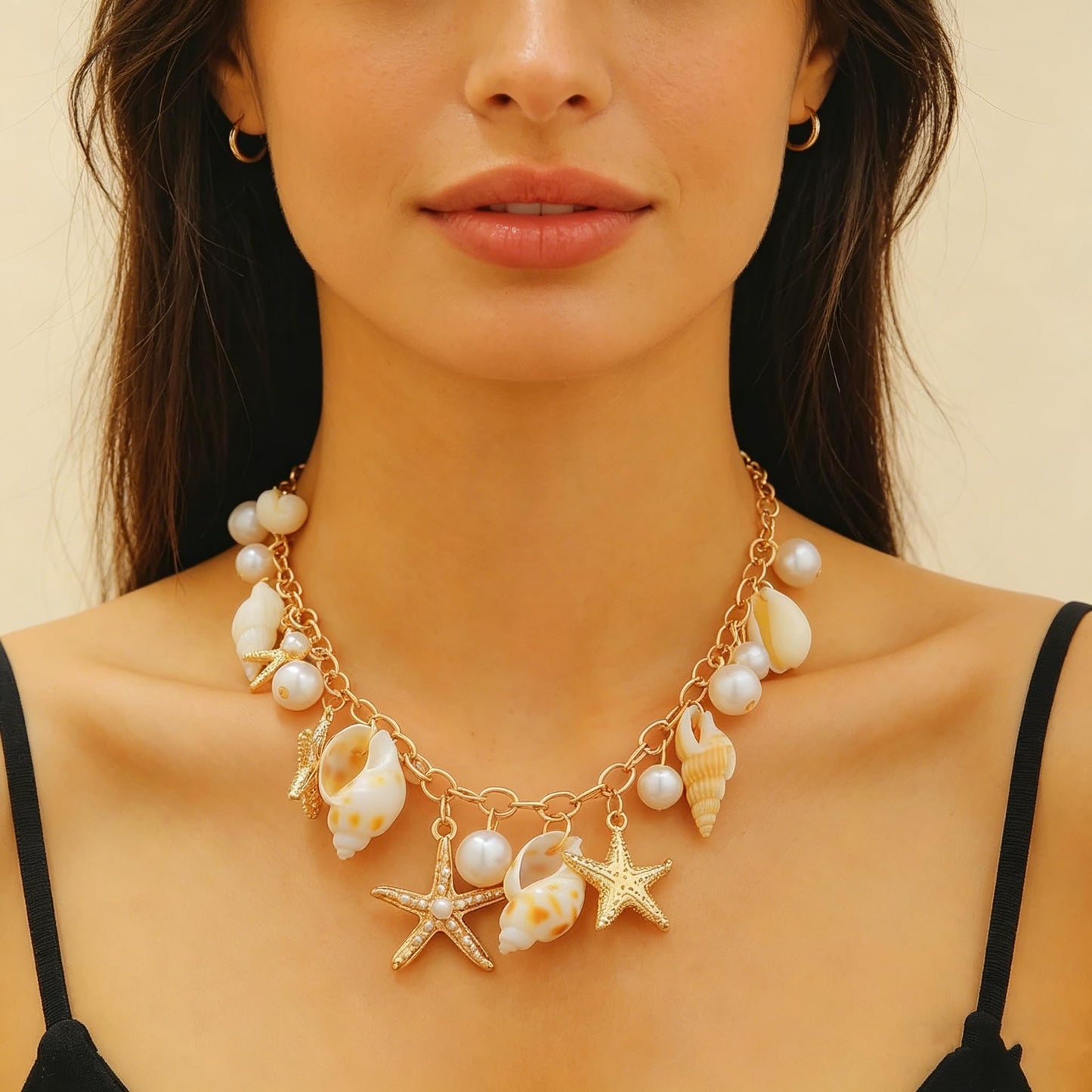 Gold Starfish Seashell Pearl Necklace for Women Gold Pearl Beaded Choker Necklace Summer Boho Starfish Seashell Charm Pendant Necklaces Beach Mermaid Jewelry Accessories