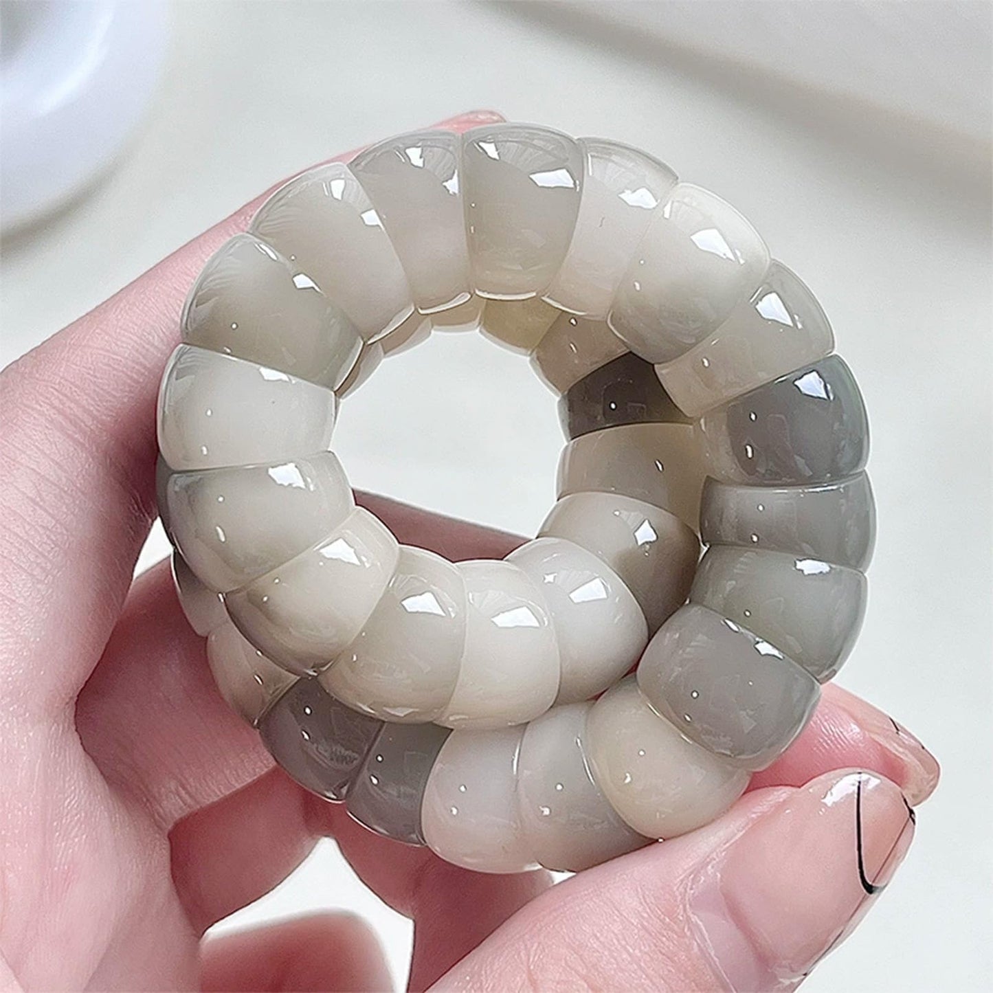 Embtrem Fidget Bracelet Natural Bodhi Seed Bracelets Anxiety Fidget Bracelets Protection Healing Stretch Fidget Bracelet for Women Men