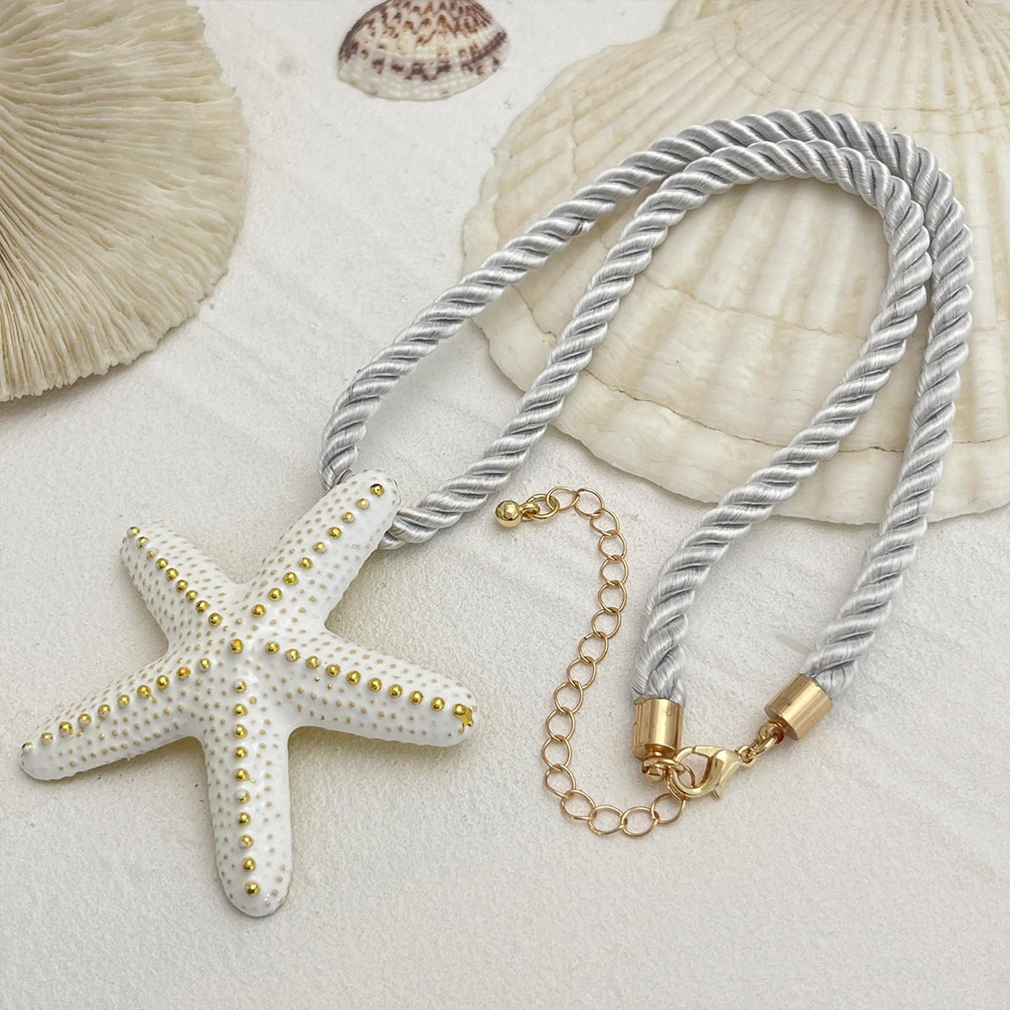 Nojess Starfish Necklace for Women Large Star Pendant Necklaces Beach Necklaces Statement Chunky Necklaces Summer Holiday Beach Party Jewelry (White Starfish Necklace)