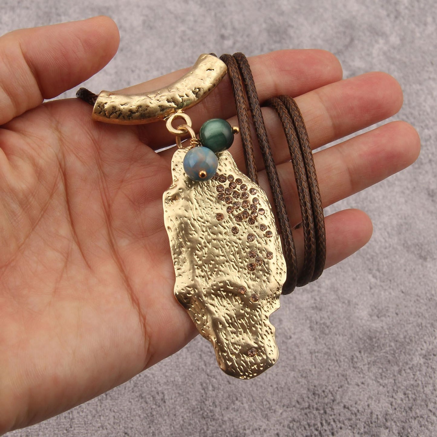 joymiao Chunky Pendant Necklace for Women Vintage Boho Statement Necklaces Large Pendant Hippie Necklace Trendy Bohemian Jewelry