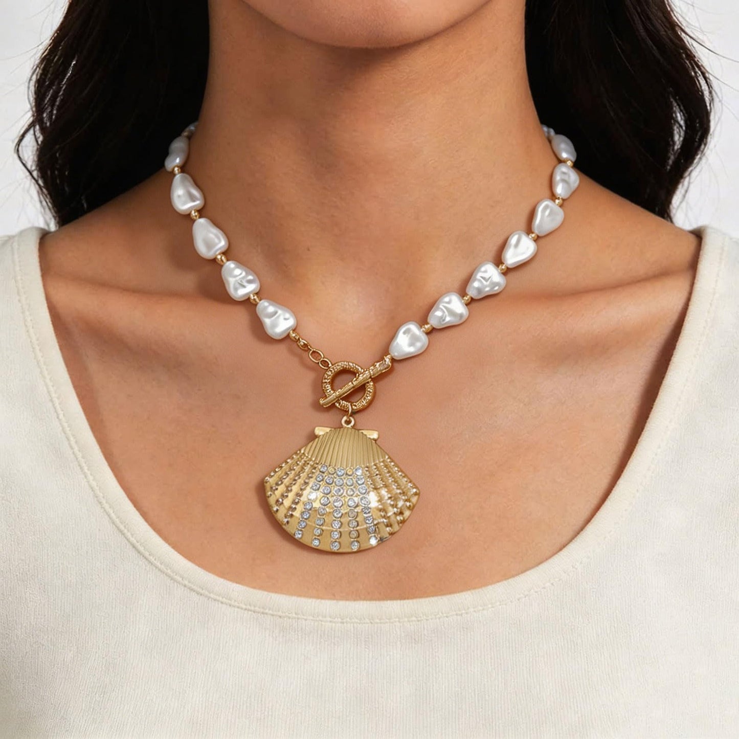 Chunky Gold Starfish Necklace for Women Big Gold Starfish Pendant Necklace Dainty Baroque Pearl Choker Necklaces Summer Beach Jewelry Gifts for Women (Shells)
