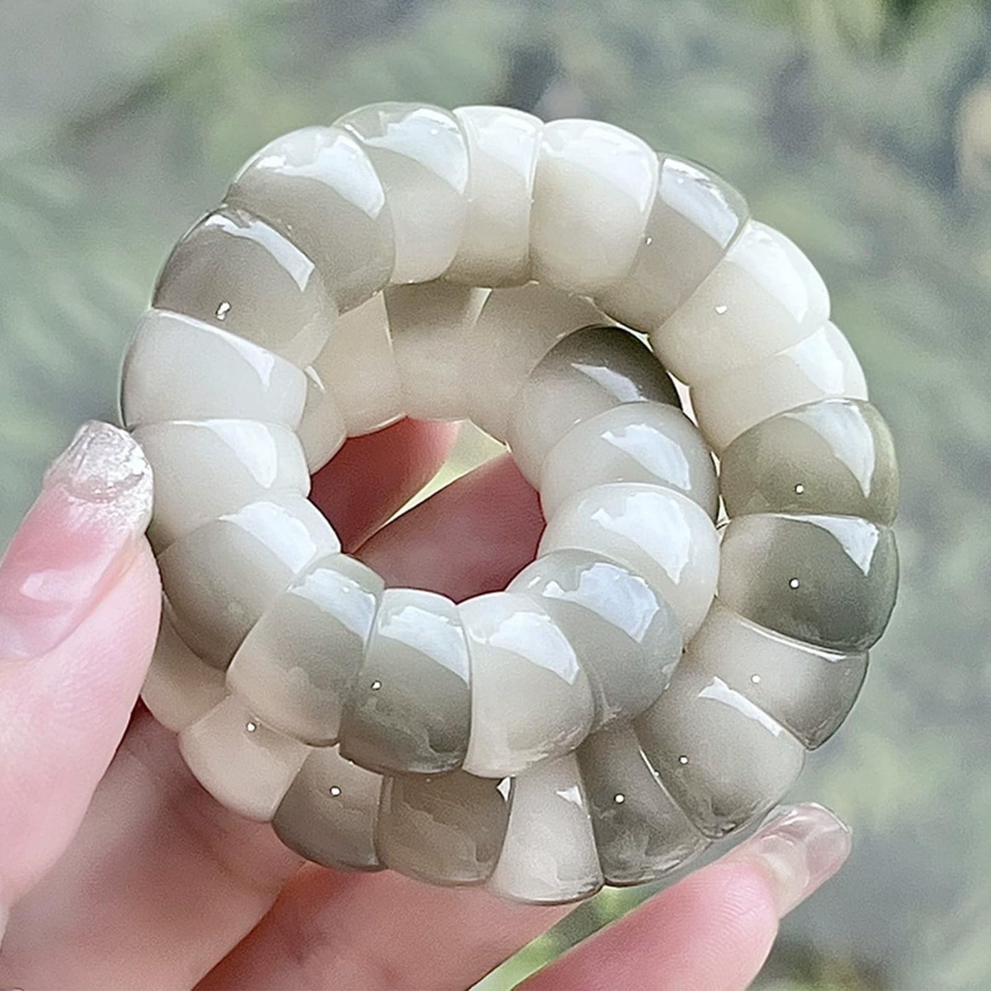 Embtrem Fidget Bracelet Natural Bodhi Seed Bracelets Anxiety Fidget Bracelets Protection Healing Stretch Fidget Bracelet for Women Men