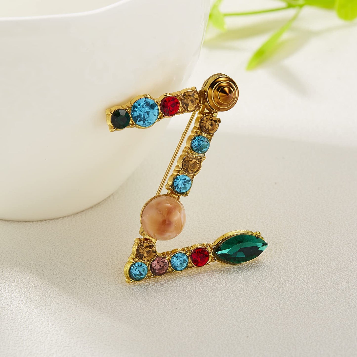 RINHOO Crystal Pearl Initial Brooch Gold Plated Enamel Colorful Letter Alphabet Breastpin Pin Jewelry for GIFTS (Gold Z)