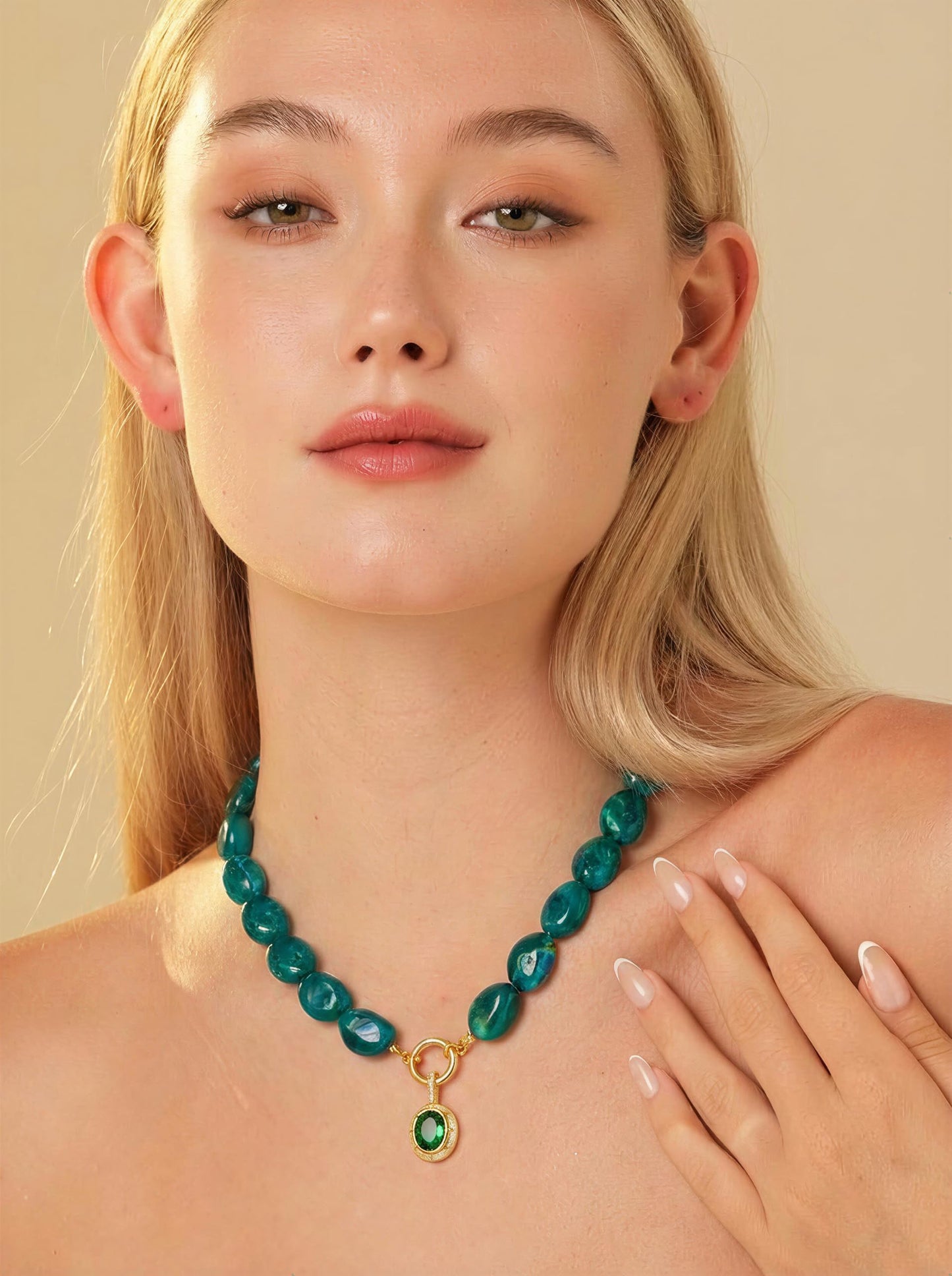 Boho Chunky Green Resin Beaded Necklace for Women, 14K Gold Plated Statement Necklace with Oval Emerald Cubic Zirconia Pendant, Vintage Layered Choker Necklaces for Wedding Prom Party Jewelry Gifts