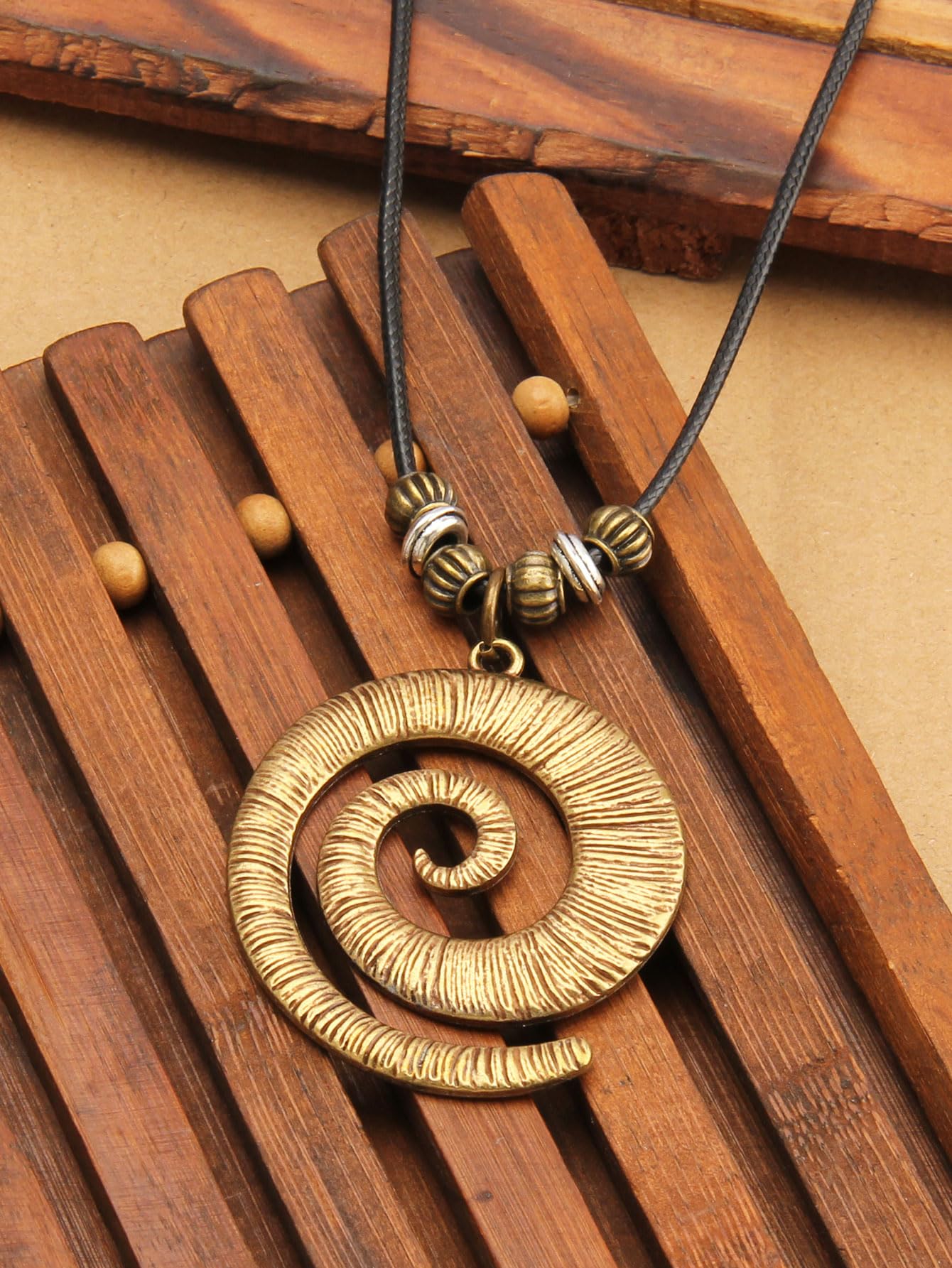 joymiao Bohemian Necklaces for Women Handmade Leather Necklace Long Boho Pendant Hippie Choker Necklace for Women Boho Style Jewelry