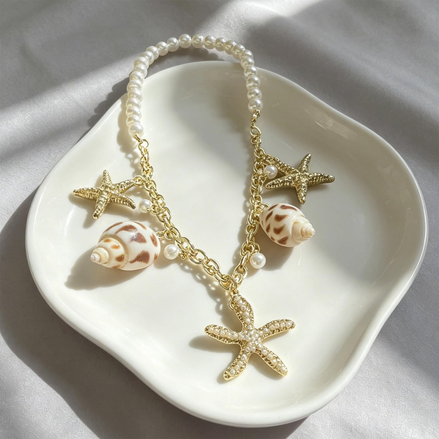 HLZMZQF Gold Starfish Shell Pendant Layered Necklaces Conch Charm Necklace for Women Boho Beach Trendy jewelry (gold starfish conch)