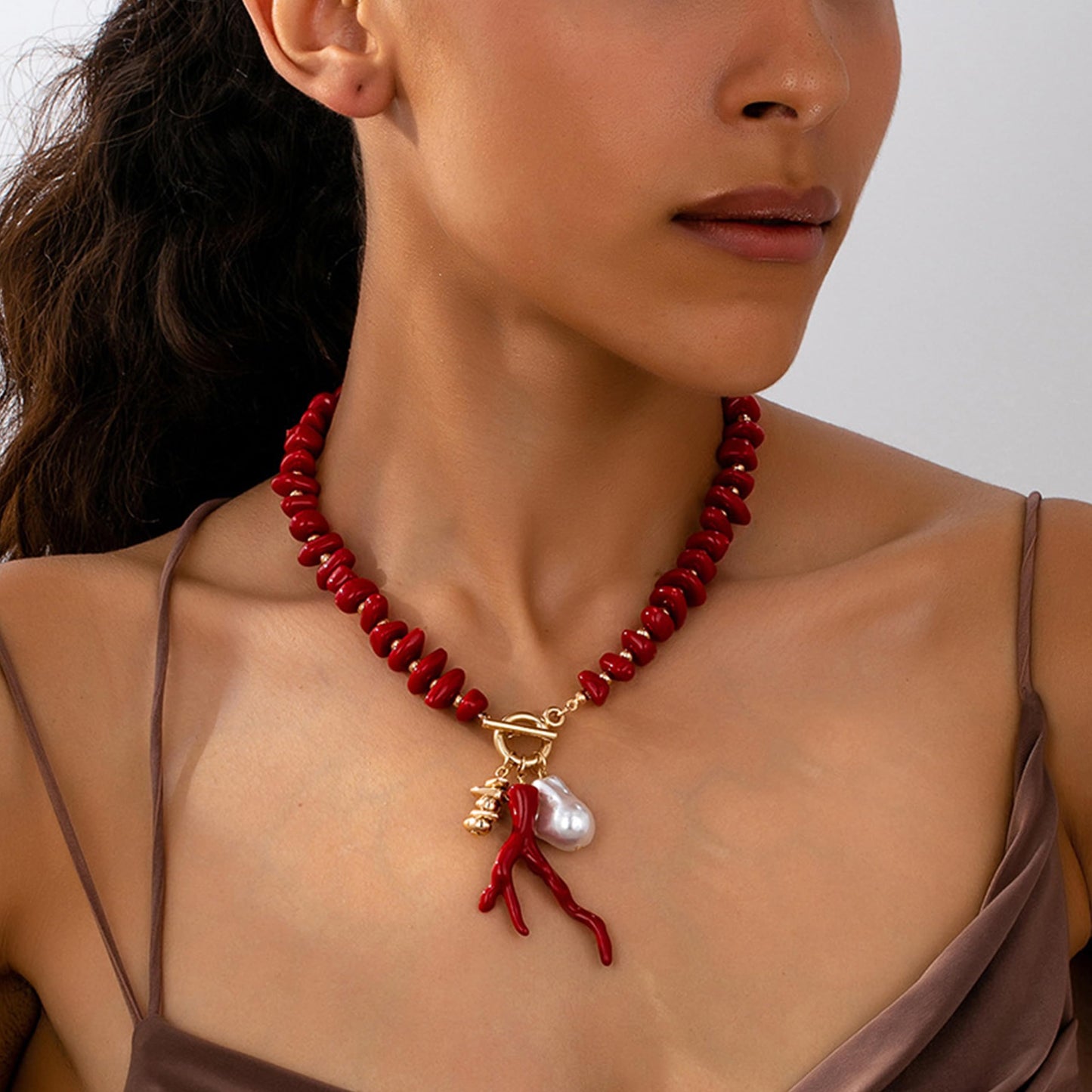 Ocean Coral Pendant Necklace for Women Green Acrylic Beaded Choker Gold OT Clasp Baroque Pearl Charm Necklace Boho Summer Beach Vacation Nautical Coastal Jewelry (Red)