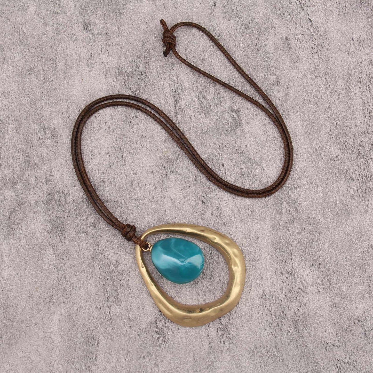 joymiao Chunky Pendant Necklace Women Boho Statement Vintage Necklace with Blue Resin Stone Gold Casual Hippie Bohemian Jewelry