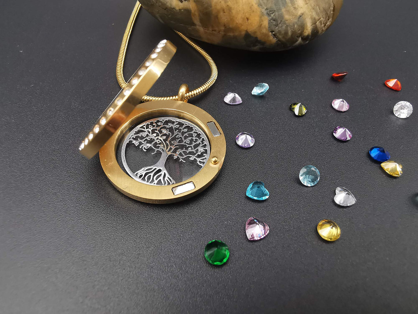 18K Gold Plated Tree of Life Floating Locket Family Necklace Pendant with 24Pcs Birthstones, Best Gift for Mom Mother Mummy Grandma Nana Aunt Niece Women