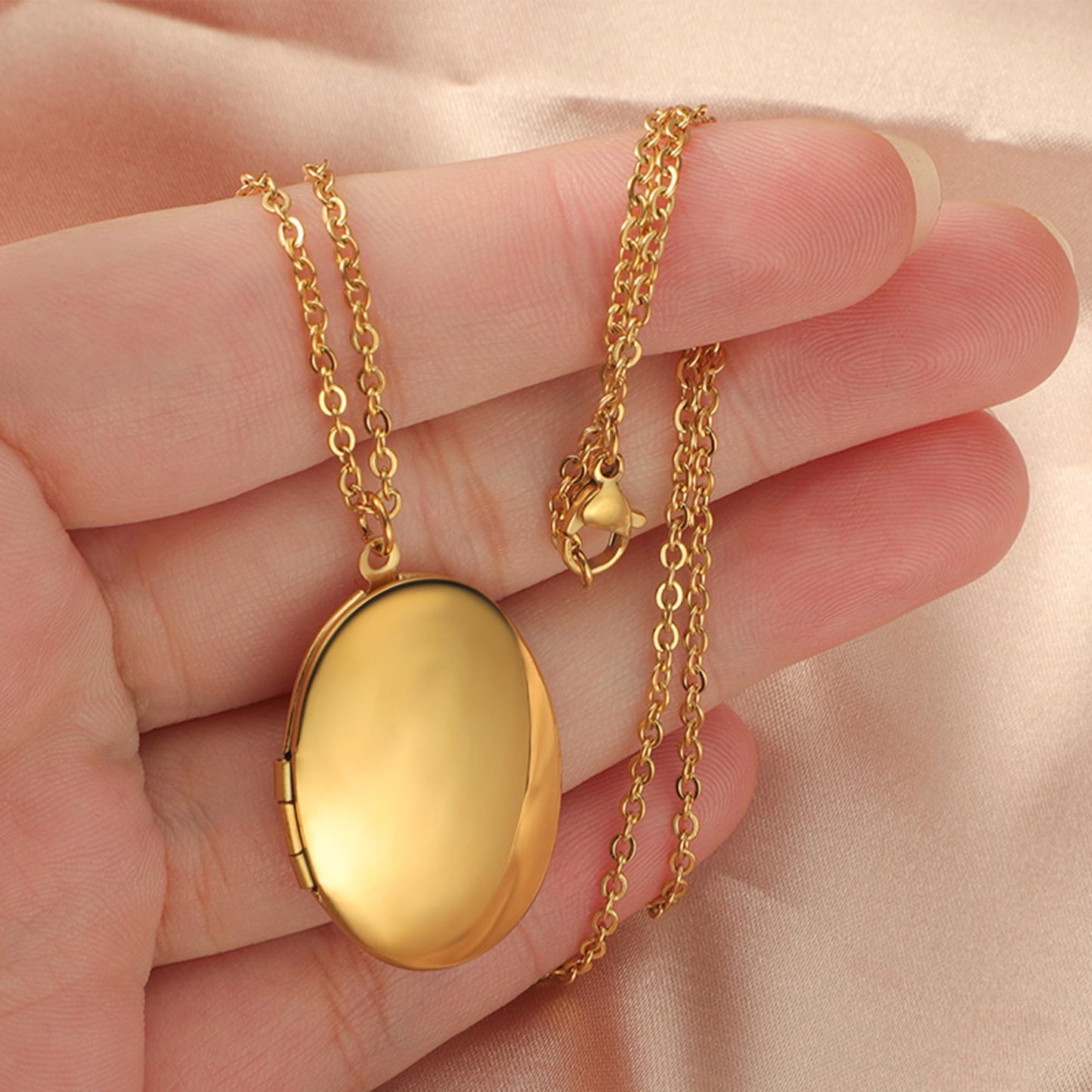 PHOCKSIN Gold Oval Locket Necklace For Women Locket Necklace that Hold Pictures For Girlfriend Best Gifts for Birthday Mothers Day