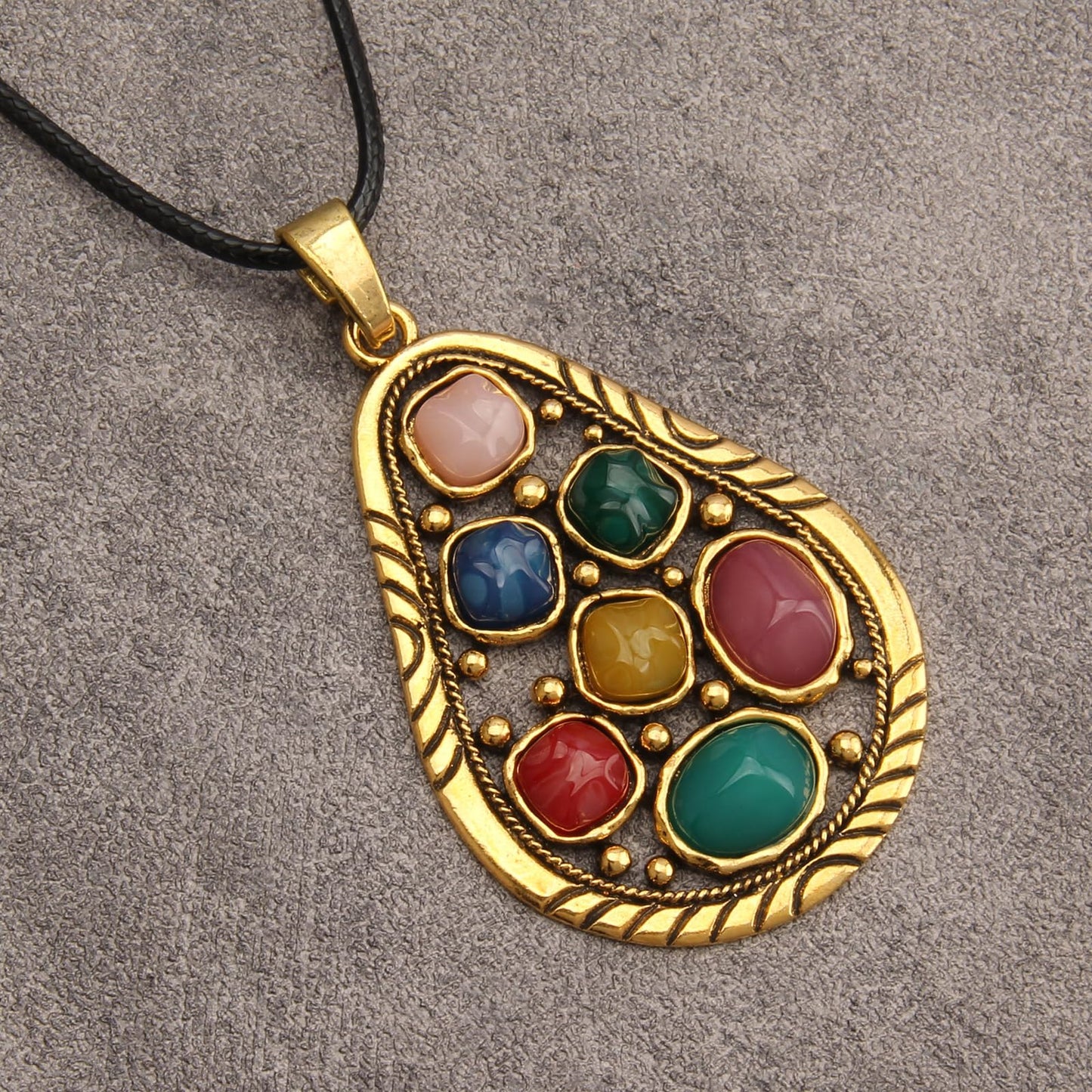 joymiao Bohemian Necklace Boho Pendant for Women Leather Choker Necklace Turquoise Jewelry for Women Trendy