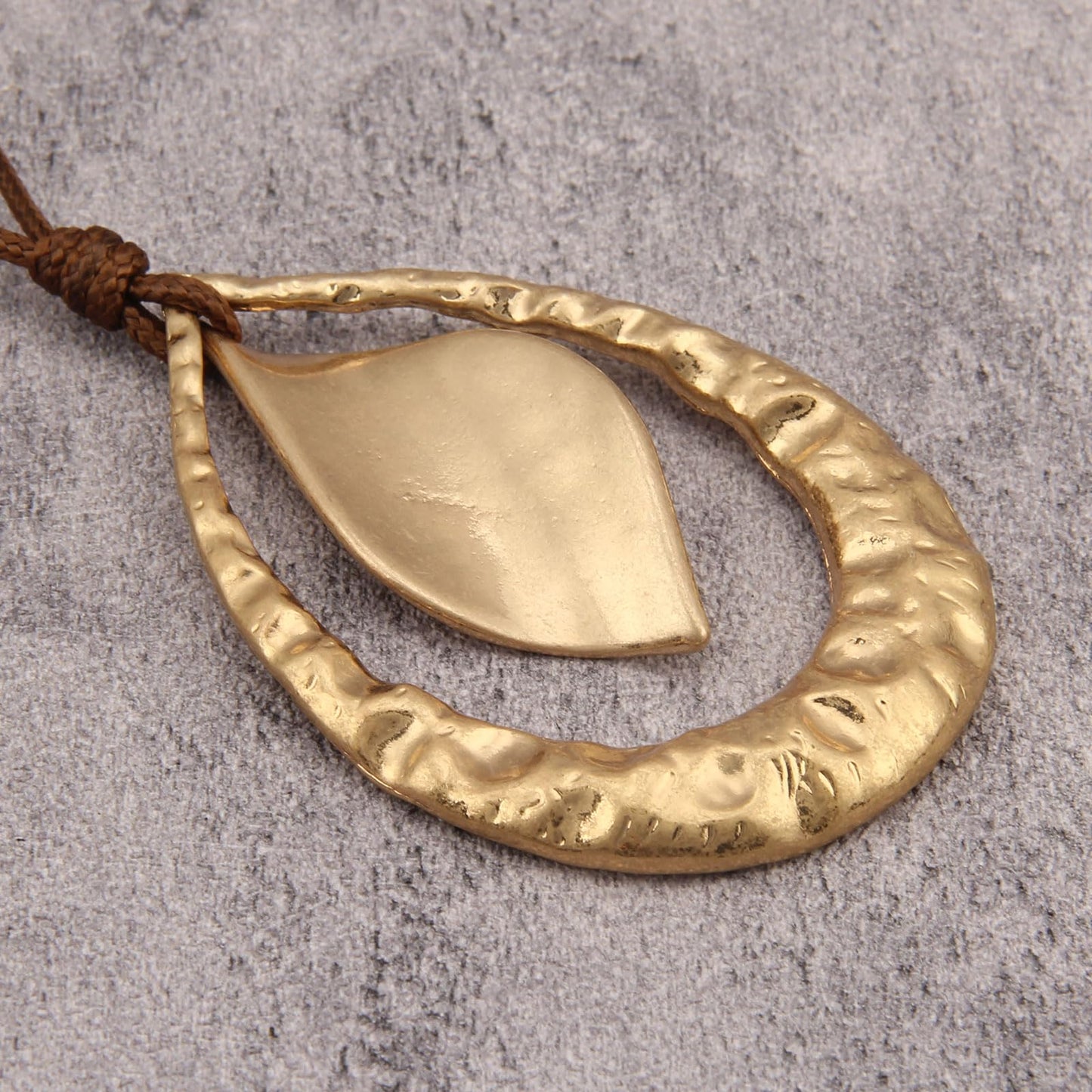 joymiao Long Pendant Necklace for Women Chunky Vintage Bohemian Statement Necklace with Large Gold Pendant Hippie Jewelry