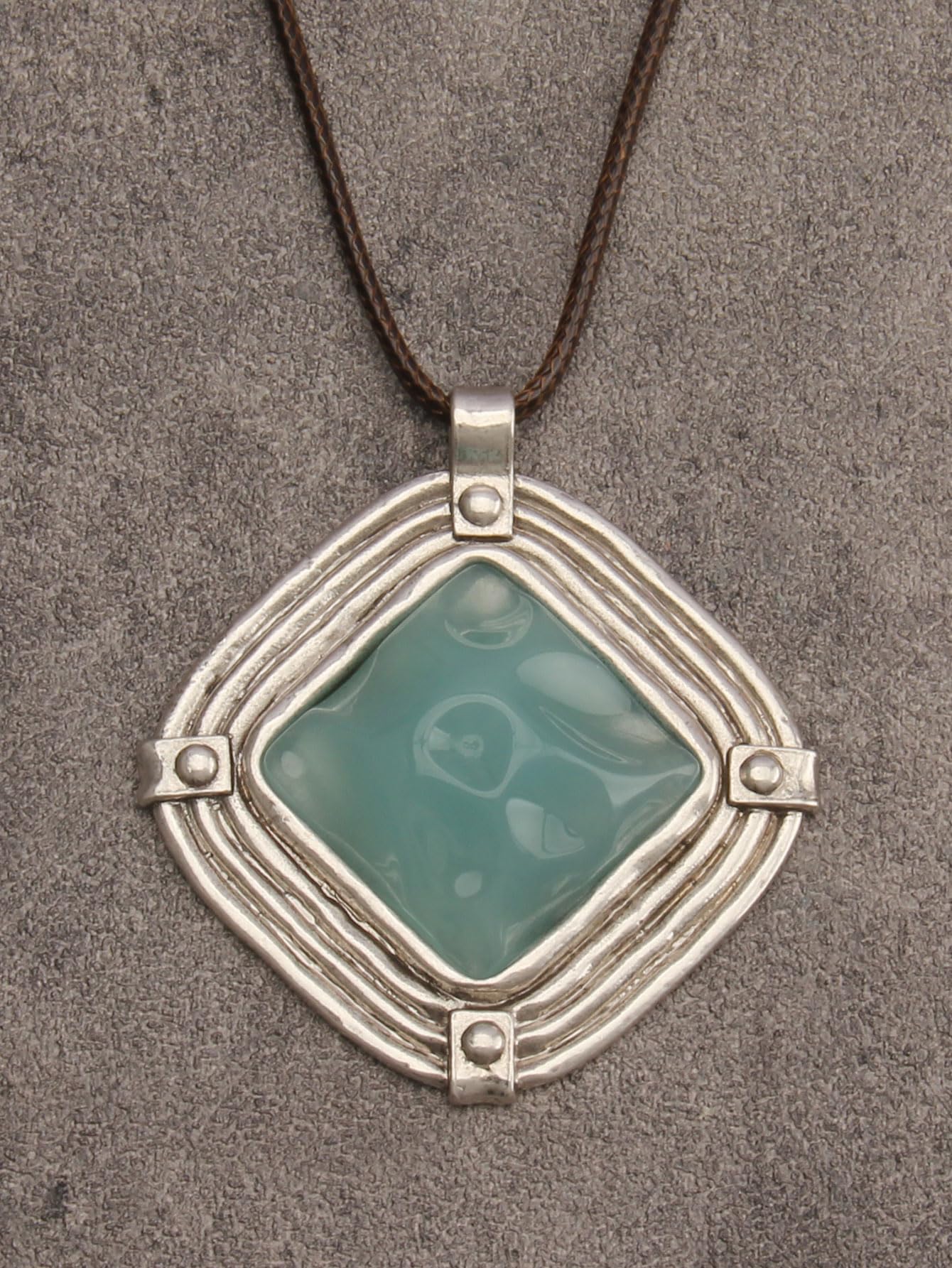 joymiao Boho Pendant Necklace Chunky Bohemian Necklace Boho Turquoise Necklace for Women Vintage Necklace for Cowgirls