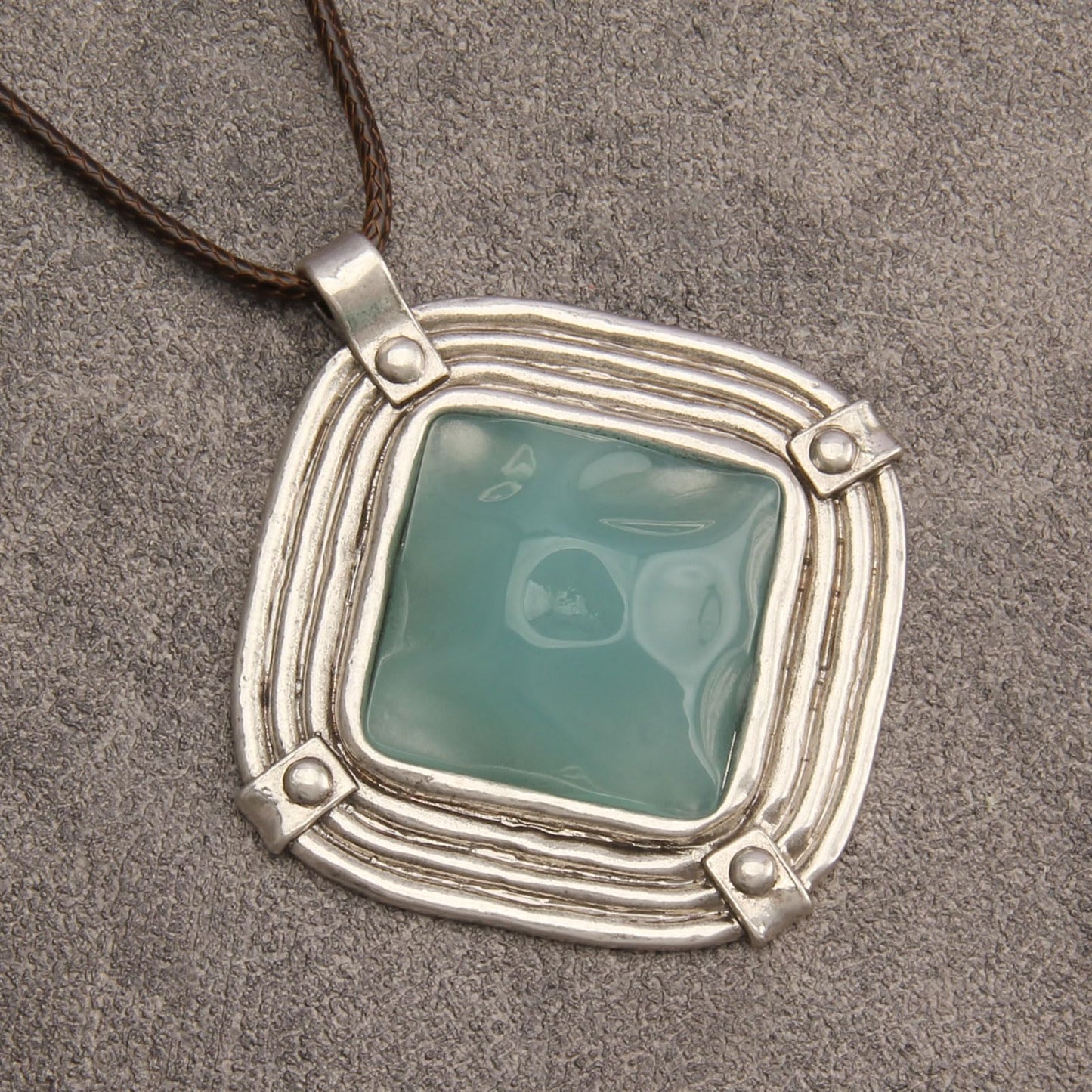 joymiao Boho Pendant Necklace Chunky Bohemian Necklace Boho Turquoise Necklace for Women Vintage Necklace for Cowgirls