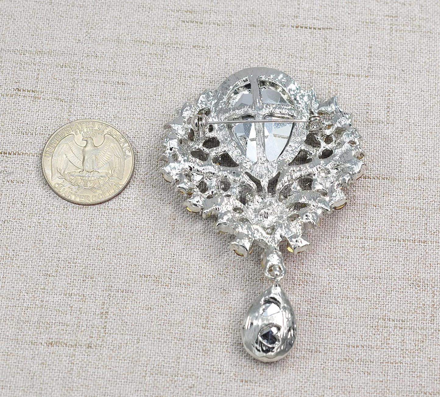 Gyn&Joy Women's Vintage Silver Tone Crystal Rhinestone Flower Wedding Bridal Teardrop Brooch Pin BZ098