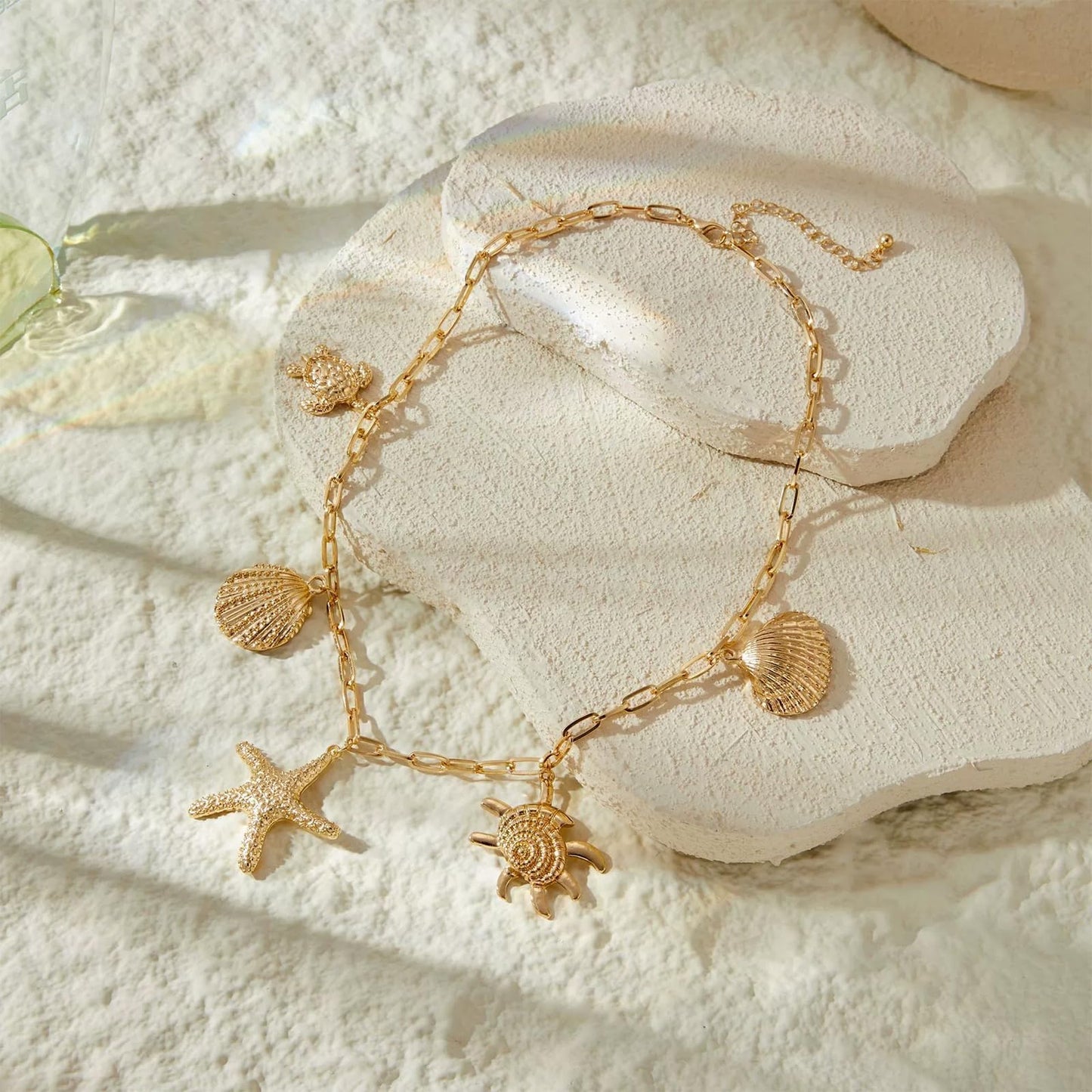 Frodete Starfish Necklace for Women Beach Necklaces Jewelry Layered Choker Drop Dangle Summer Vacation Outfits Theme Conch Seashell Accessories Ocean Pendant Dress Costume