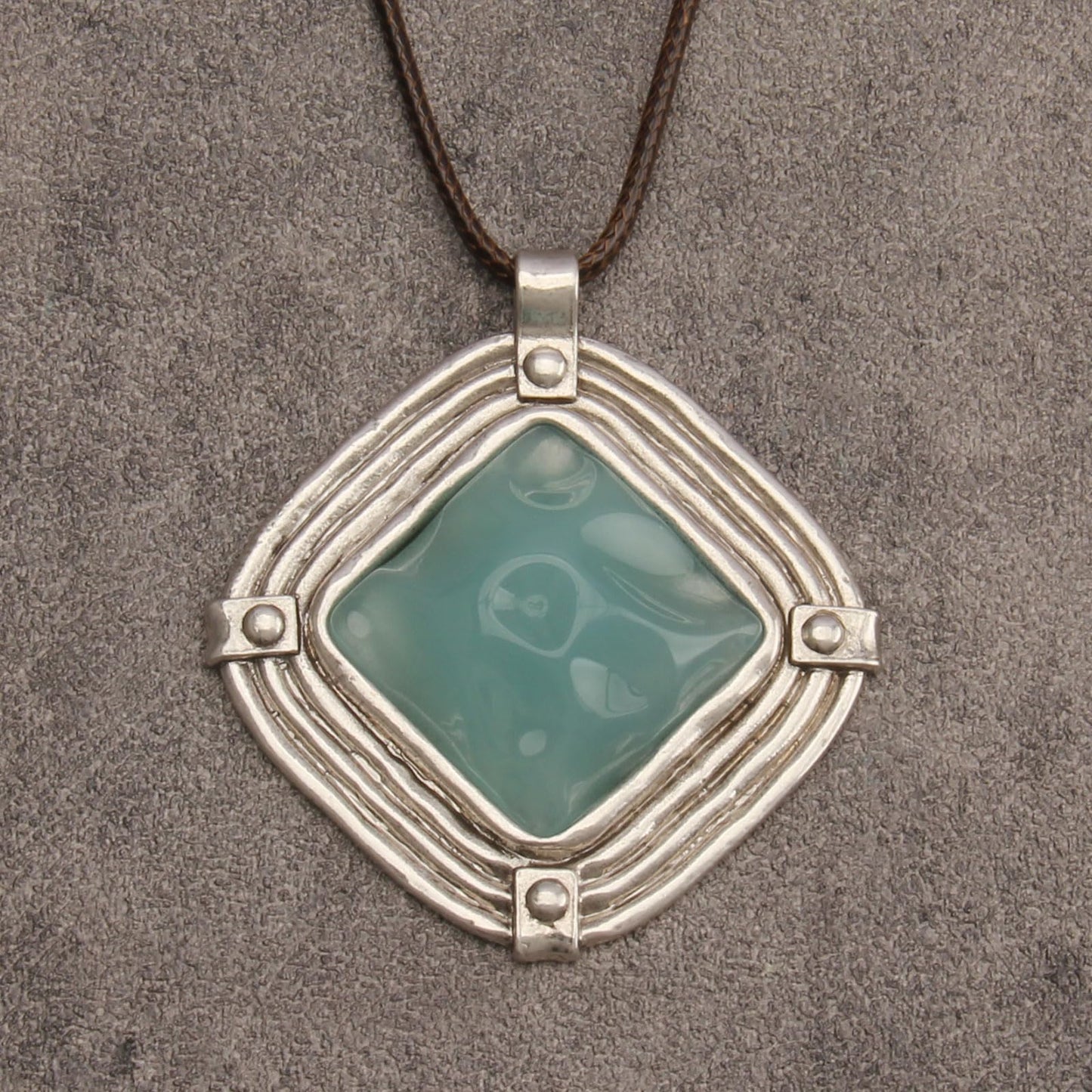 joymiao Boho Pendant Necklace Chunky Bohemian Necklace Boho Turquoise Necklace for Women Vintage Necklace for Cowgirls