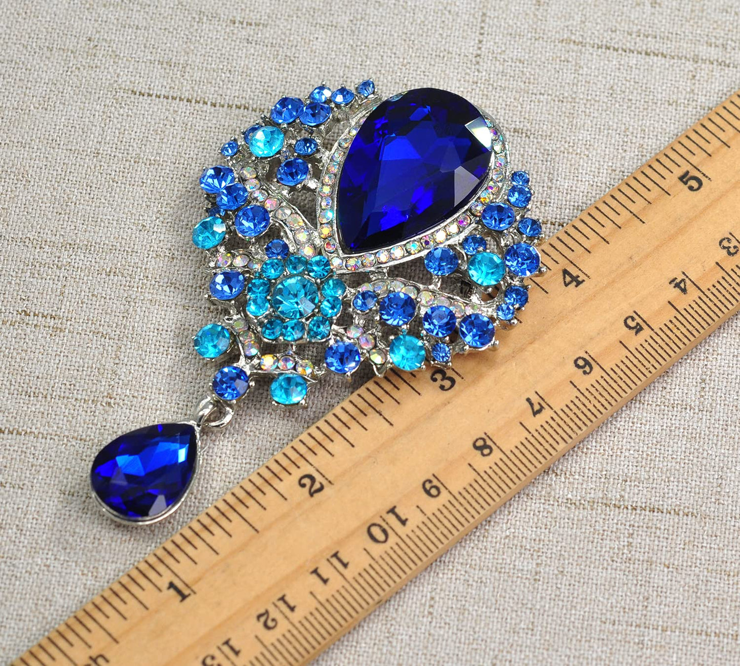 Gyn&Joy Women's Vintage Style Austrian Crystal Flower Teardrop Lake Blue Gorgeous Brooch Pin BZ061