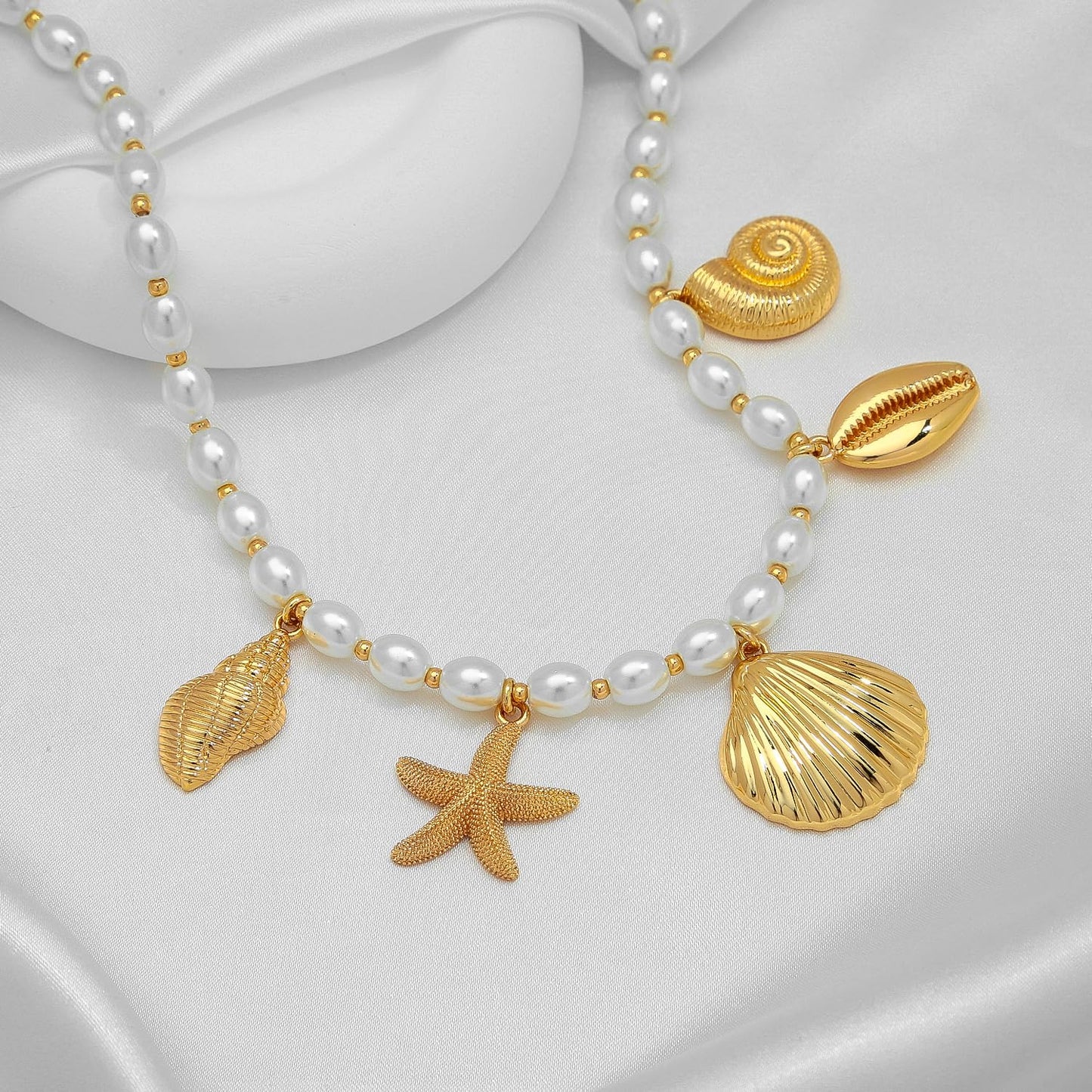 LILIE&WHITE Gold Seashell Necklace For Women With Conch Starfish Shell Charms Sea Jewelry Mermaid Accessories Gift