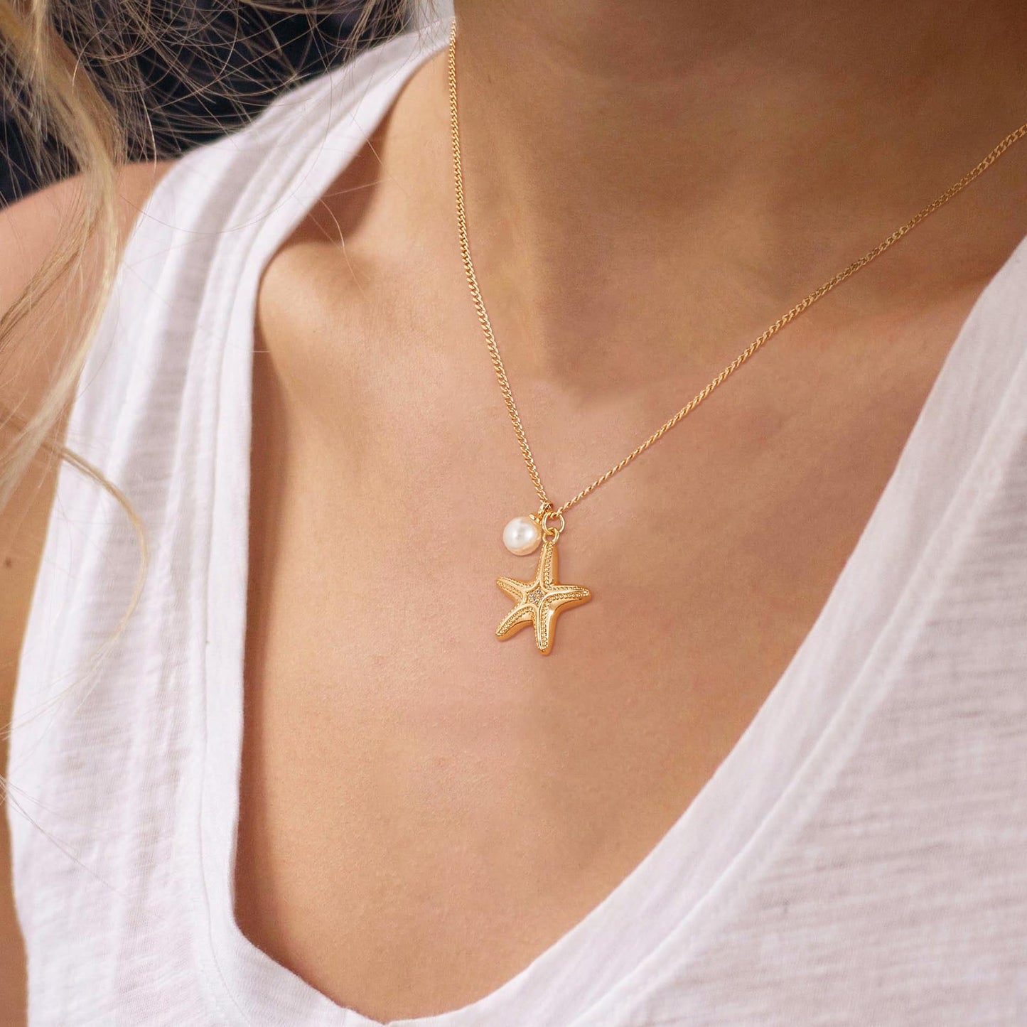 MTMY Gold Starfish Necklace 14K Gold Plated Shell Conch Ocean Pendant Necklace for Women Beach Summer Jewelry(Starfish Pearl)