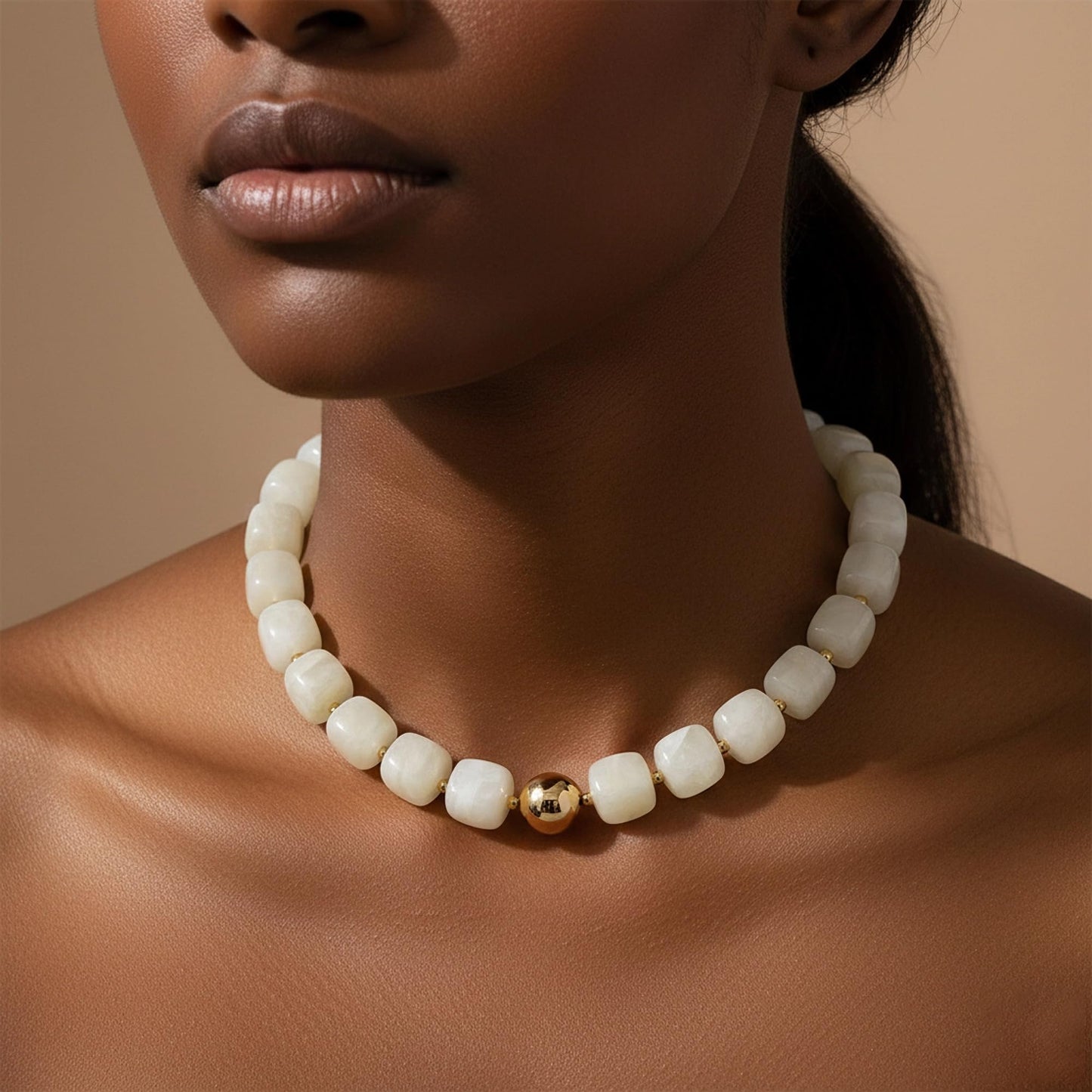 WOWORAMA Chunky Beaded Necklace for Women Trendy Cream White Statement Chunky Necklaces Large Square Resin Beads Choker Necklace Boho Summer Jewelry
